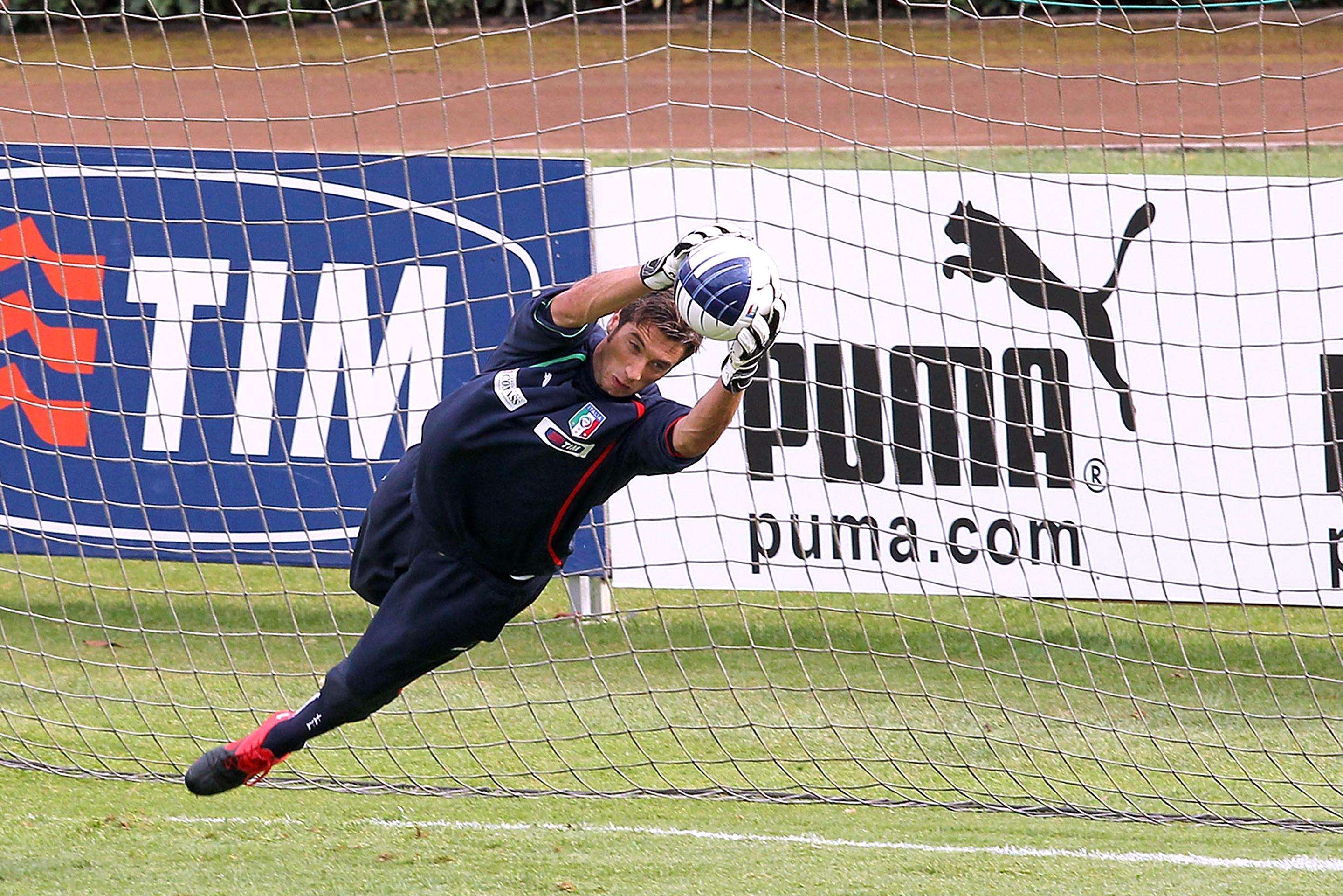 FLORENCE, ITALY - AUGUST 30: Antonio Mirante of Italy in action during a training session ahead of the European Championship Qualifying Group C match against Estonia at Coverciano on August 30, 2010 in Florence, Italy.  (Photo by Gabriele Maltinti/Getty Images)