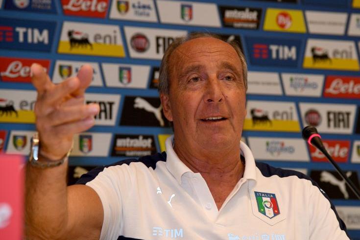FLORENCE, ITALY - APRIL 11:  Italian national team head coach Giampiero Ventura speaks with the media during the press conference at Coverciano on April 11, 2017 in Florence, Italy.  (Photo by Claudio Villa/Getty Images)