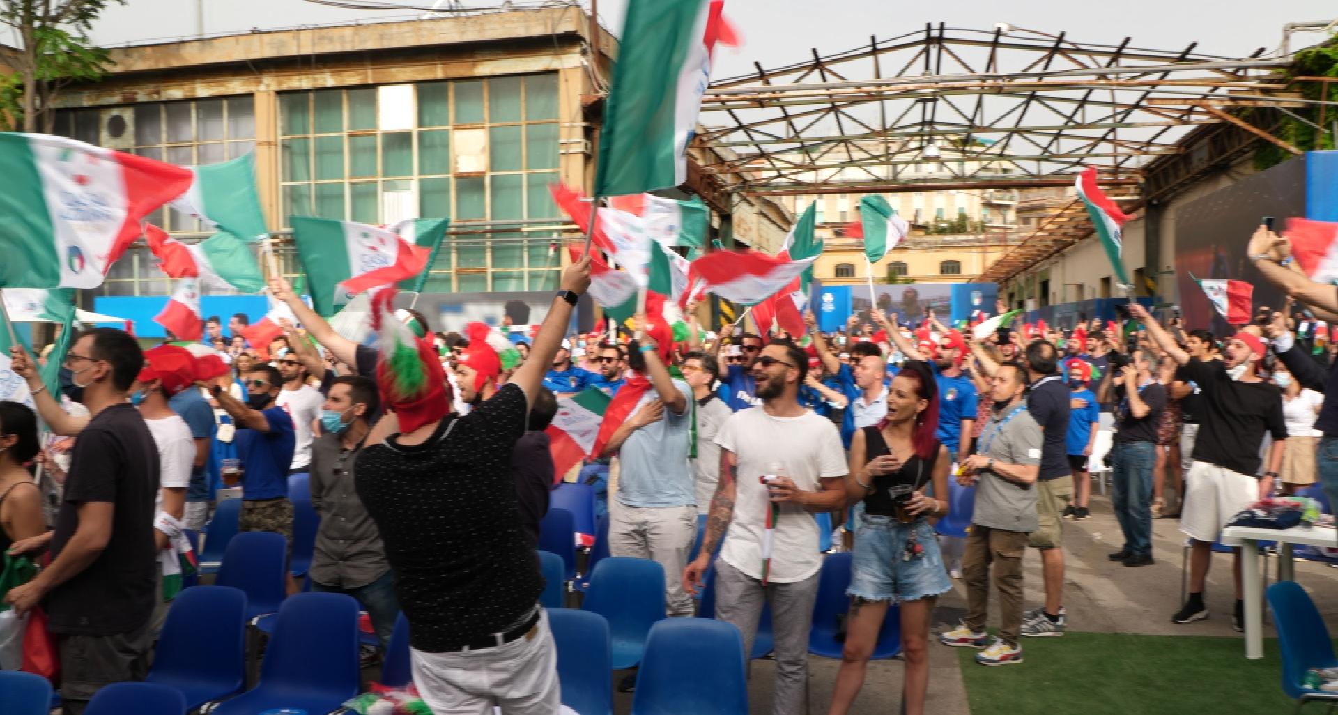 Casa Azzurri: i tifosi in festa per Italia-Galles 1-0