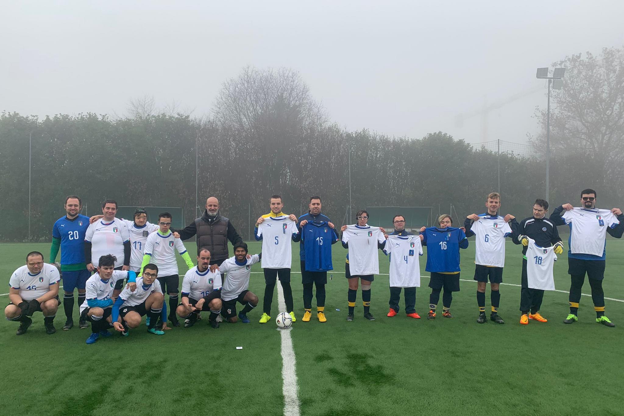 Maglie della Nazionale per tutti i giocatori delle partite disputate in Lombardia il 17 dicembre