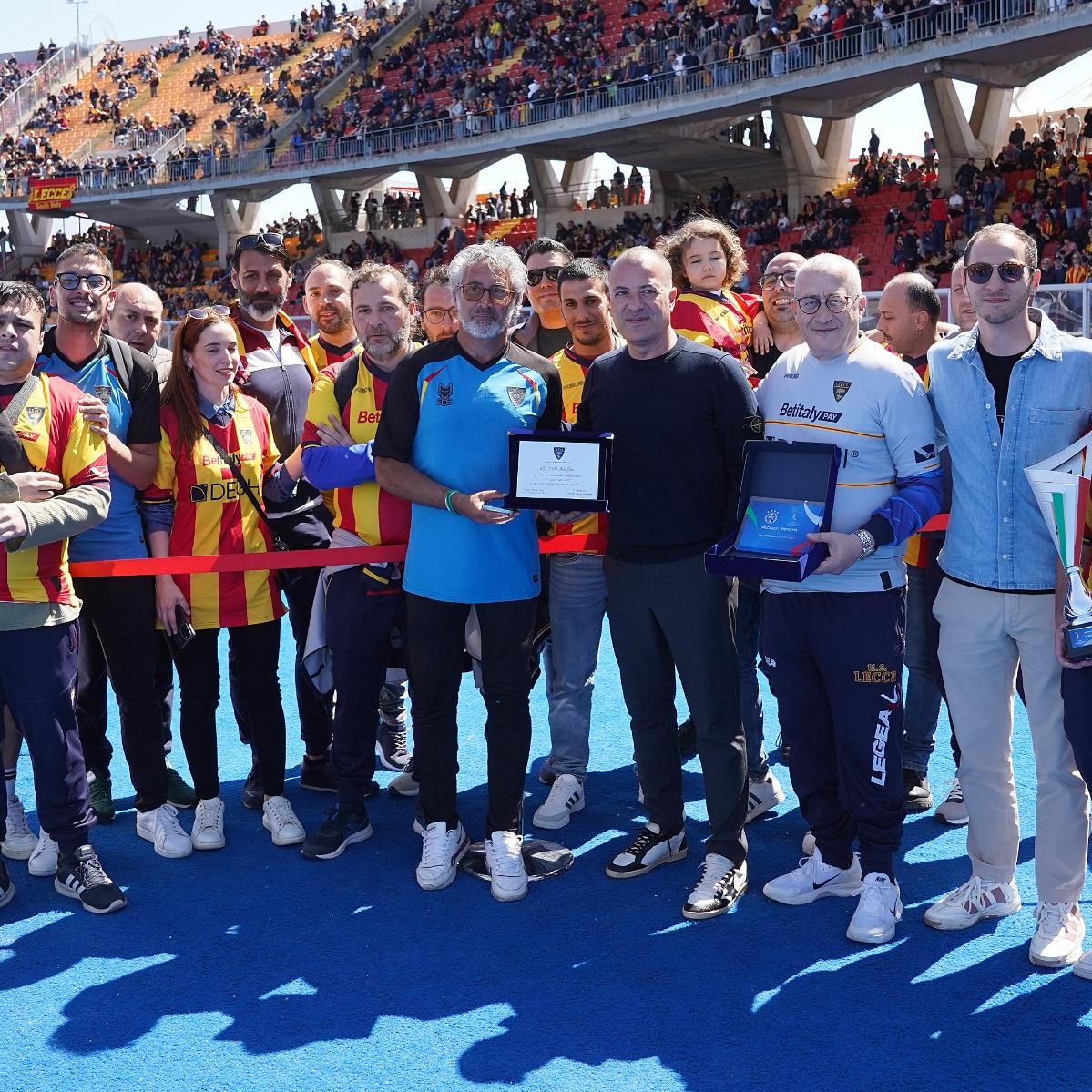 L'Adelfia Lecce premiata al 'Via del Mare' dal presidente Sticchi Damiani: \"Un'emozione forte per tutti noi\"