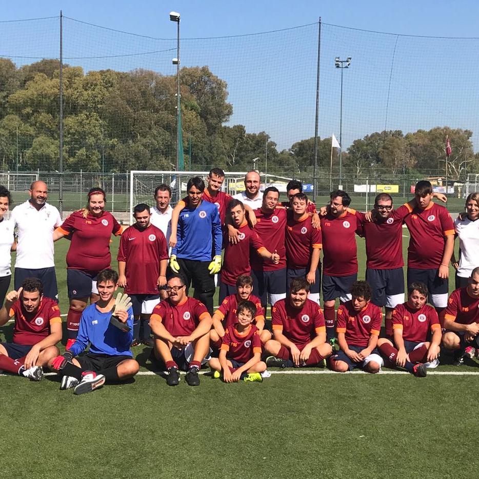 Un bellissimo gesto di fair play nel match giocato a Roma tra Totti Soccer School e I Giganti