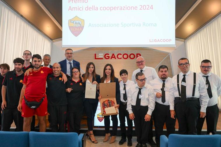 AS Roma e Meta Coop, un connubio che ha appena meritato il premio 'Amici della cooperazione'