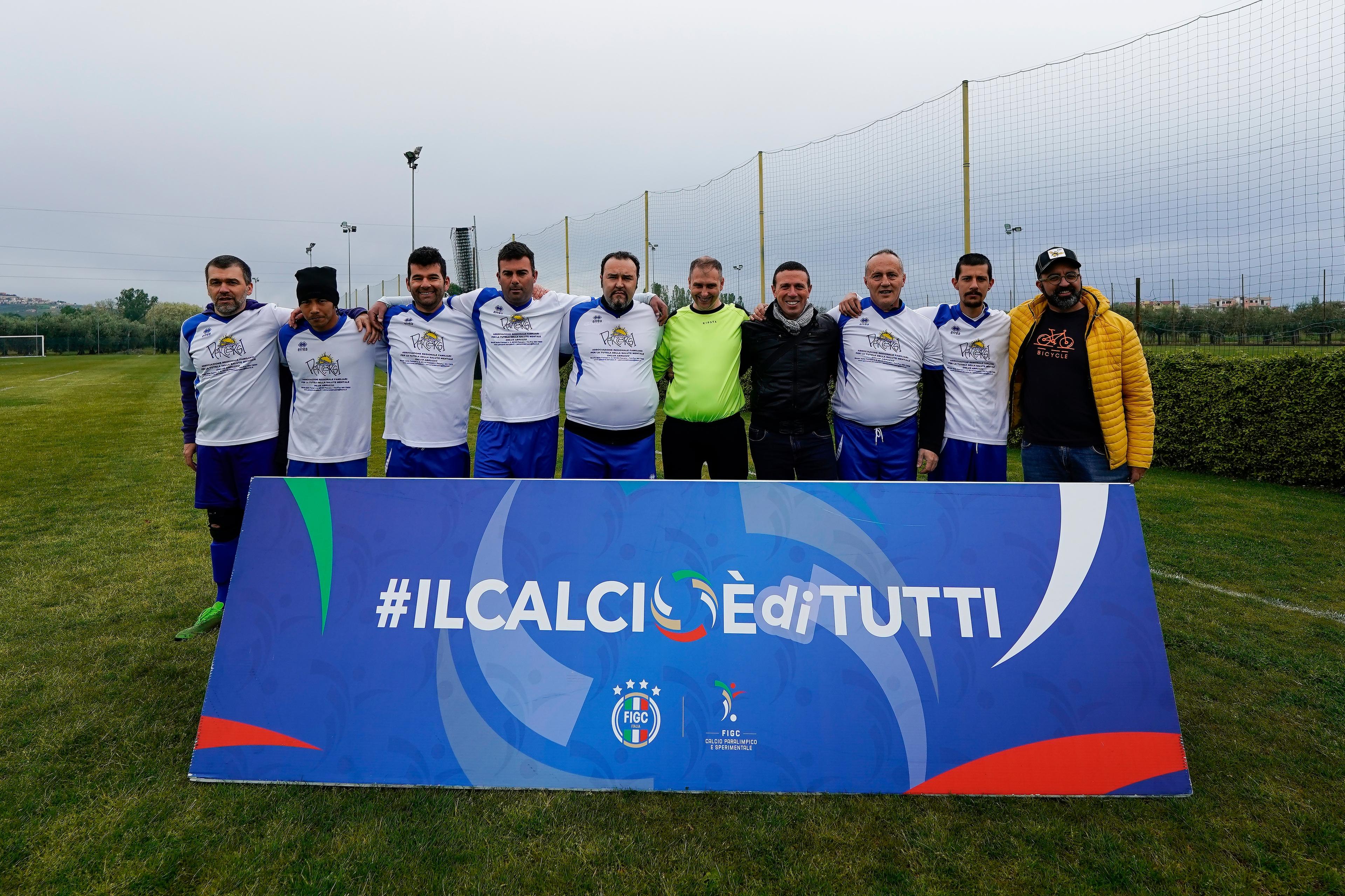 MONTESILVANO, ITALY - APRIL 20: Players pose for photo before  FIGC DCPS Finali Territoriali Abruzzo at Centro Sportivo Vestina on April 20, 2024 in Montesilvano, Italy.  (Photo by Danilo Di Giovanni/Getty Images)
