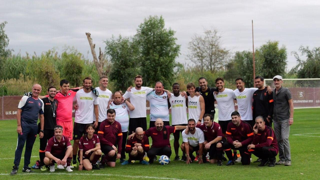 La Salernitana - Il Villaggio di Esteban 'allenata' da mister Martusciello: \"Questi ragazzi sono straordinari\"
