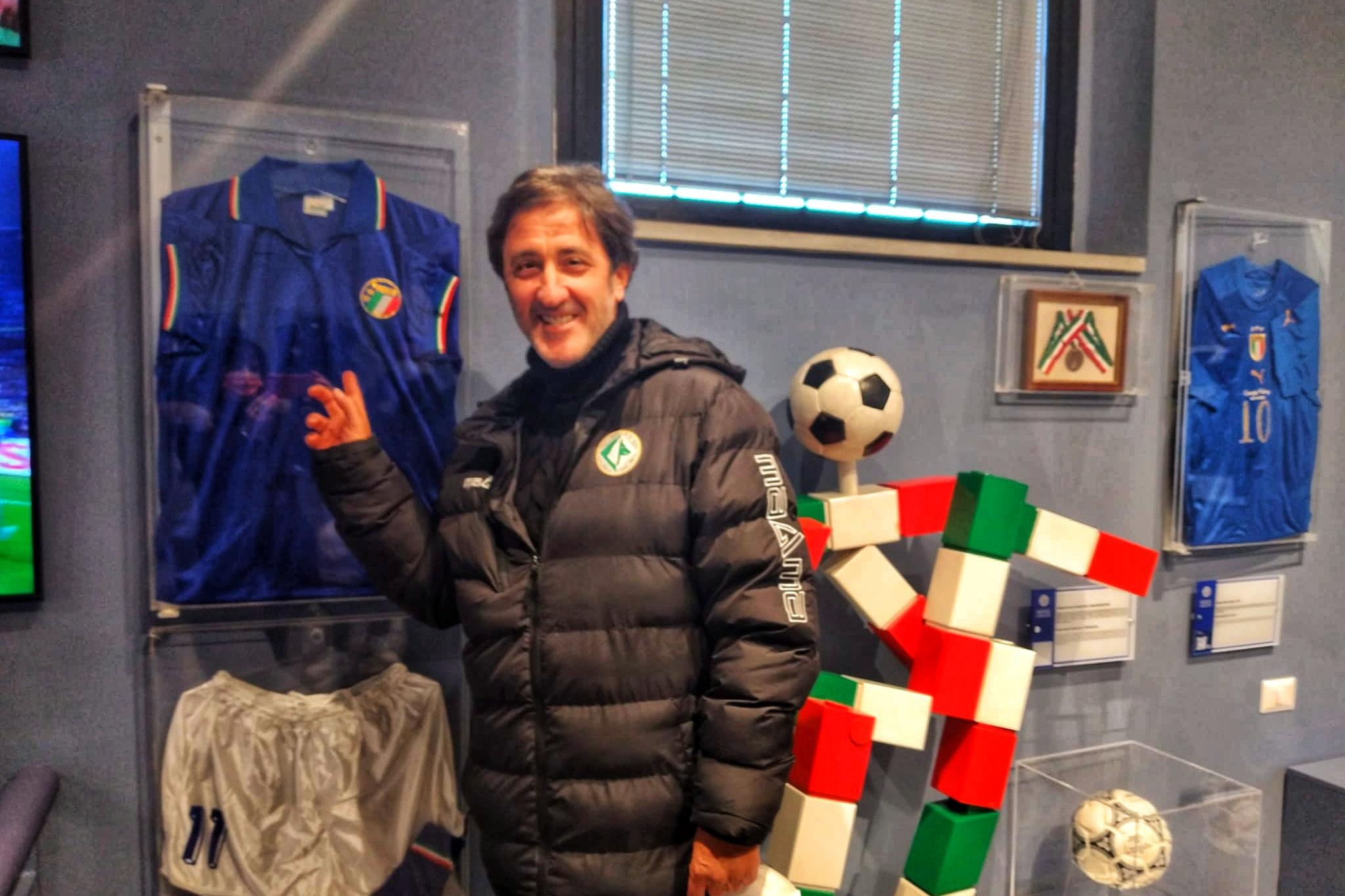 Un protagonista delle Notti Magiche di Italia 90 ha visitato il Museo del Calcio