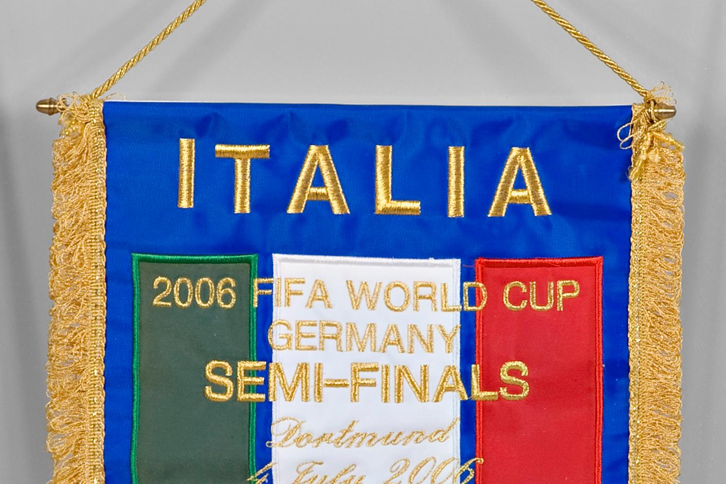 Germania-Italia, un grande ‘classico’ del calcio mondiale: il gagliardetto del 2006 al Museo del Calcio