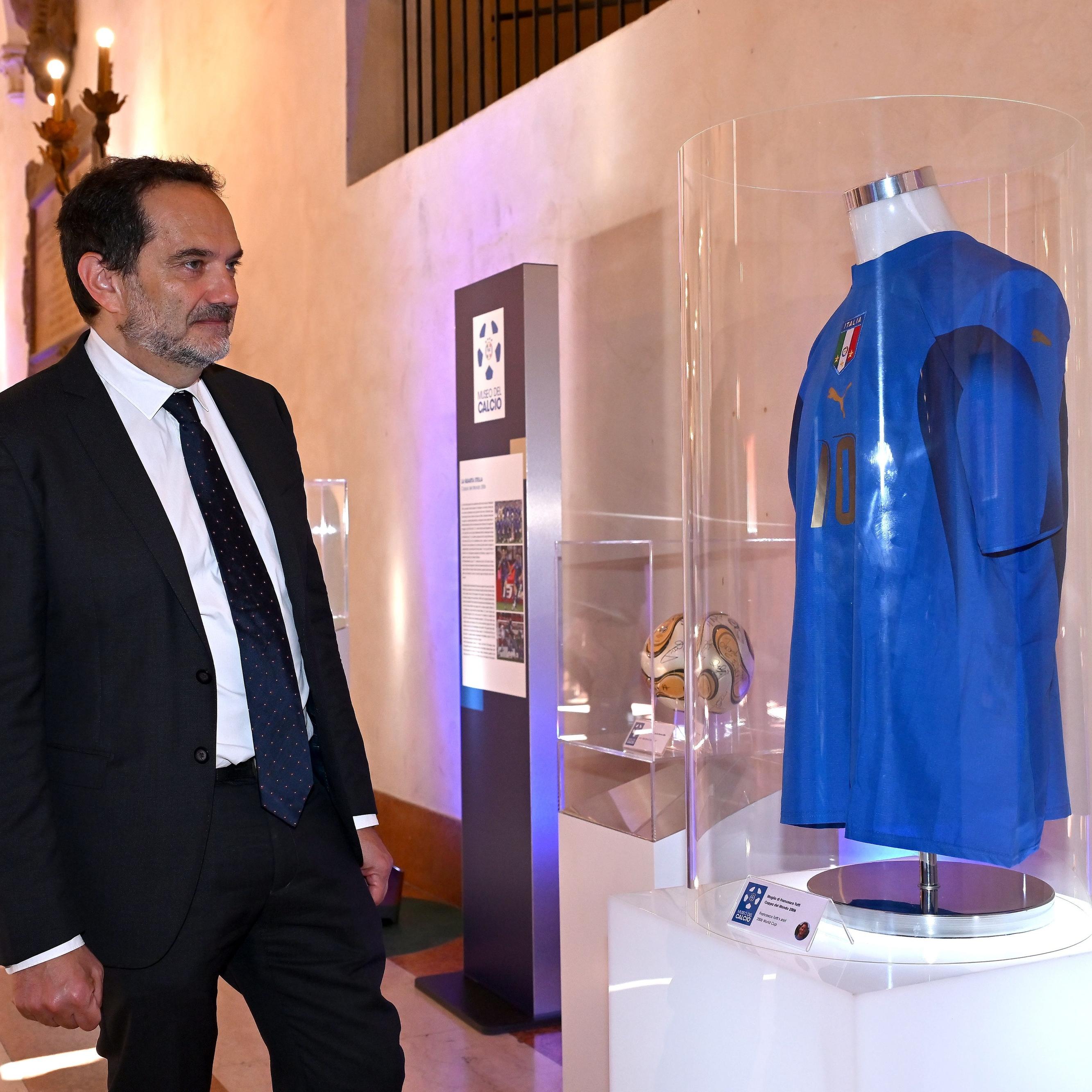 Inaugurated in Bologna ‘Sfumature di Azzurro’, the Itinerant exhibition by the Coverciano Museum