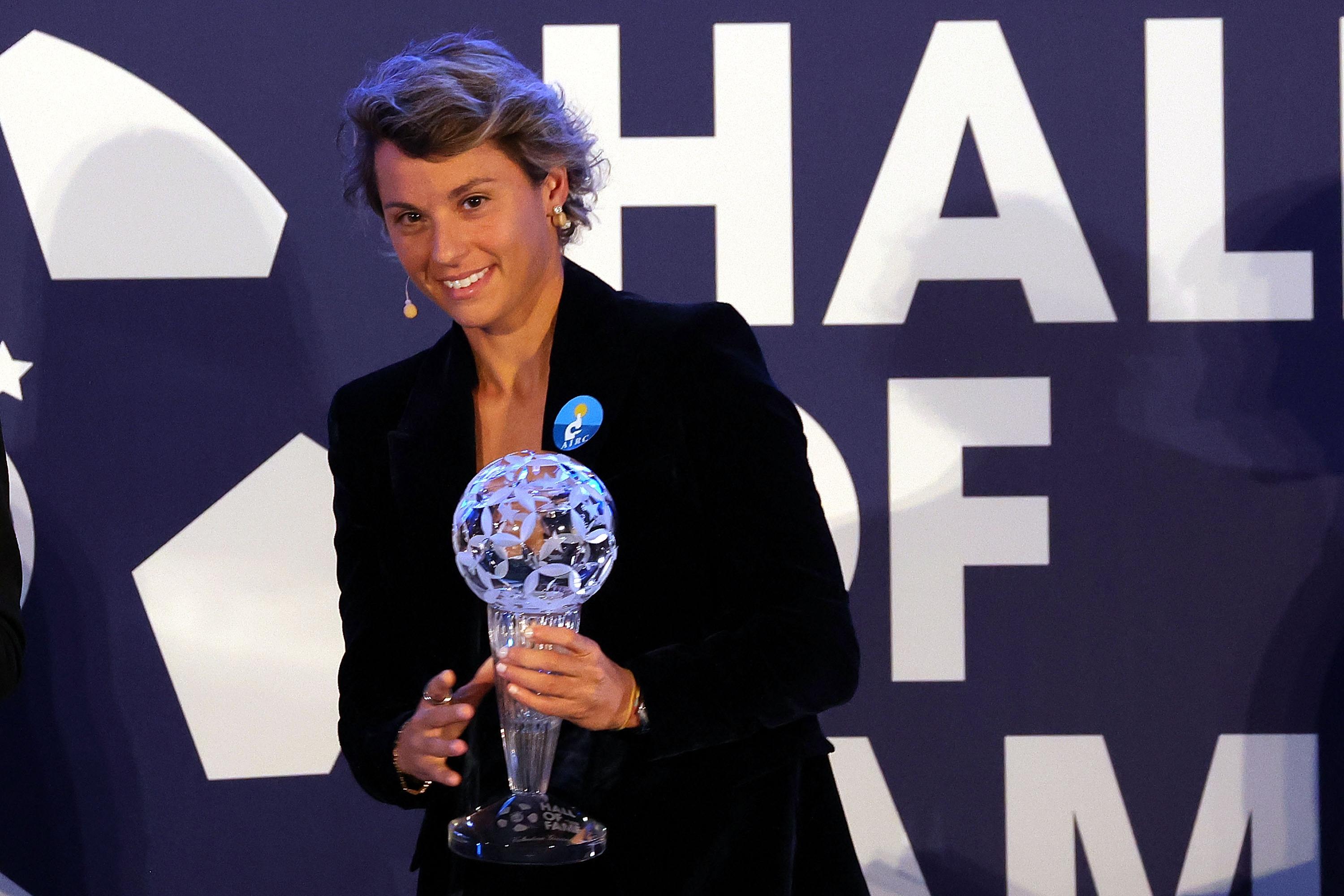 Giacinti nella Hall of Fame del calcio italiano: \"Ho sempre sognato di essere il numero 9 della Nazionale. Ragazze, credete nei vostri sogni\"