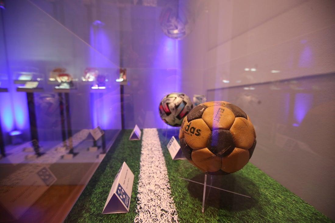 Diplomazia sportiva. Il ministro Tajani inaugura con i vertici della FIGC una mostra dedicata alla Nazionale