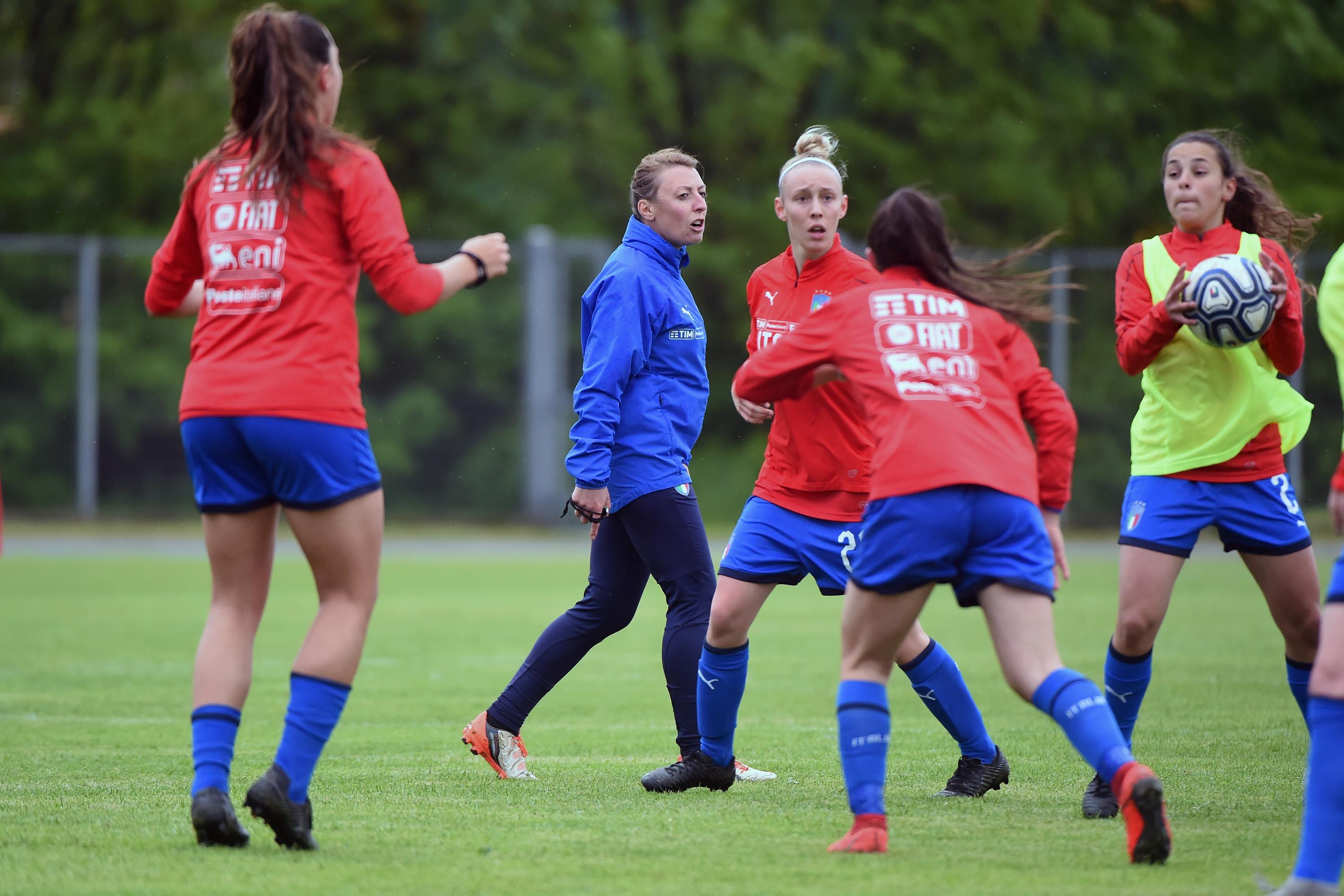 GRADISCA D\\'ISONZO, ITALY - APRIL 28:  Viviana Schiavi Assistant Coach of Italy Women U16  gestures during the warm-up before the match between Italy Women U16 and Japan Women U16 of the Nations Tournament on April 28, 2019 in Gradisca d\\'Isonzo, Italy.  (Photo by Pier Marco Tacca/Getty Images)