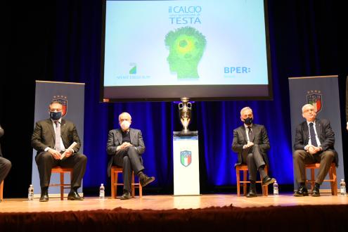 \"Il Calcio è una Questione di Testa\" convegno a Lanciano con ospiti d'eccezione e la coppa degli Europei