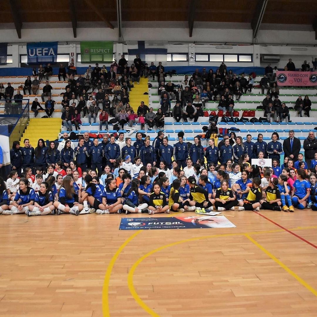 Il \"PalaRoma\" di Montesilvano scelto come polo di eccellenza per la formazione di giovani calciatori di futsal.