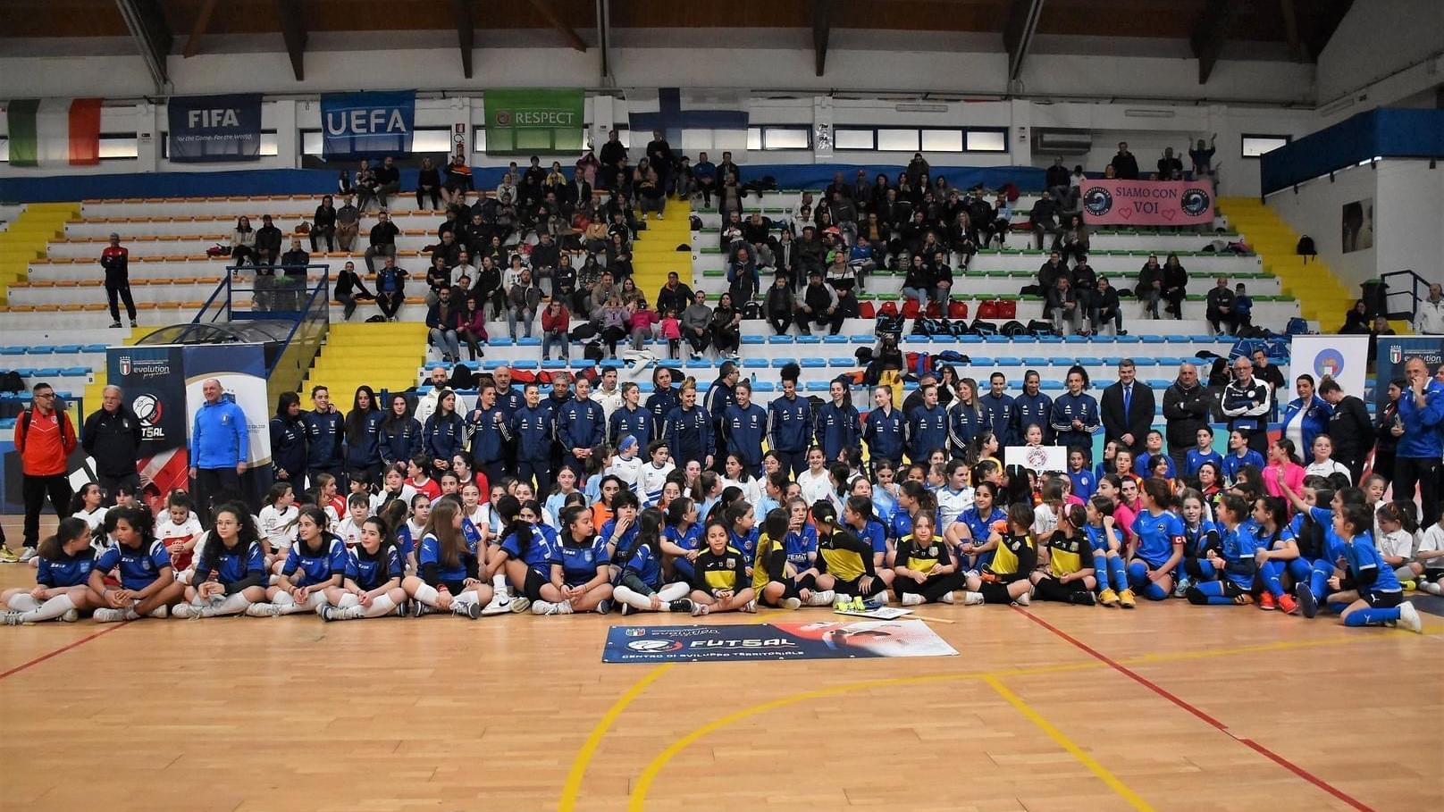 Il \"PalaRoma\" di Montesilvano scelto come polo di eccellenza per la formazione di giovani calciatori di futsal.