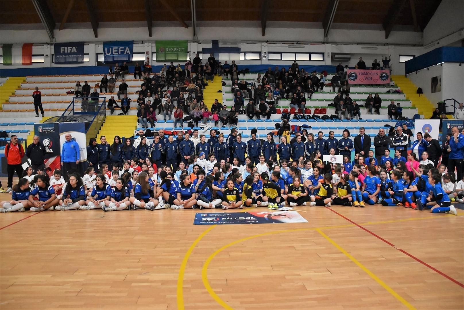 Il \"PalaRoma\" di Montesilvano scelto come polo di eccellenza per la formazione di giovani calciatori di futsal.