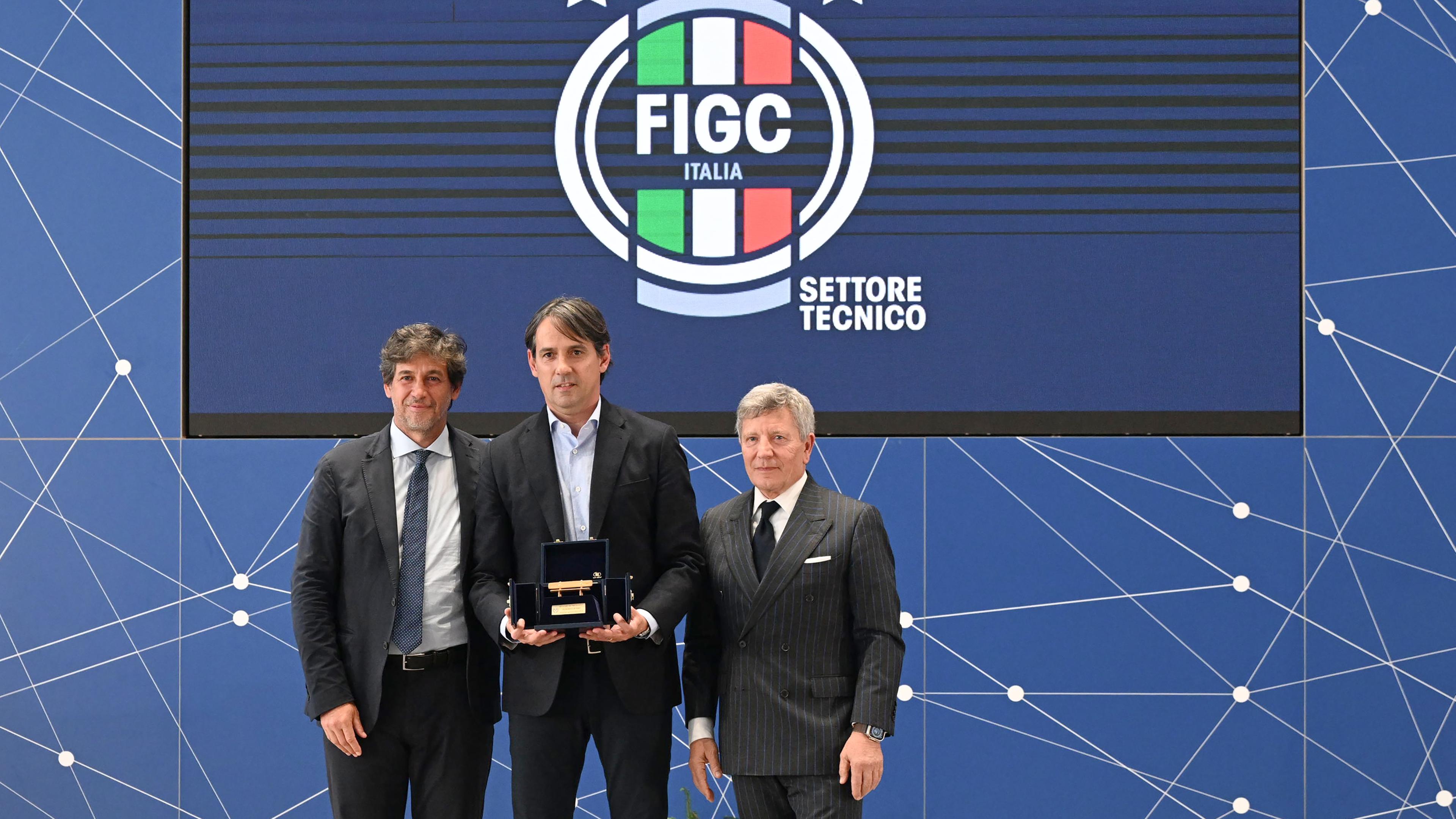 Simone Inzaghi vince la 33ª edizione della Panchina d’oro: \"Grandissimo orgoglio. I colleghi sono una fonte di ispirazione\"