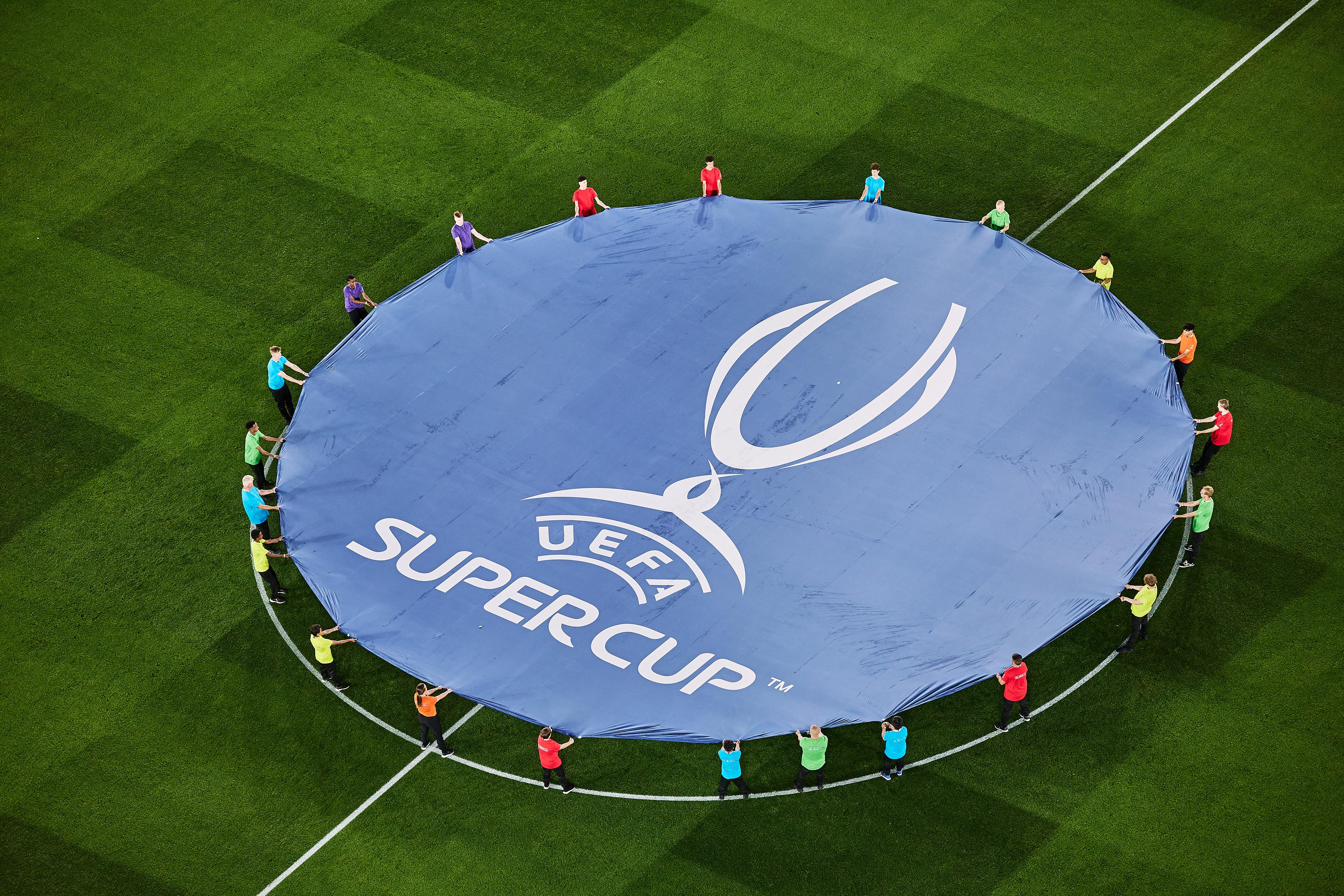 HELSINKI, FINLAND - AUGUST 10: Prematch during the UEFA Super Cup Final 2022 between Real Madrid CF and Eintracht Frankfurt at Helsinki Olympic Stadium on August 10, 2022 in Helsinki, Finland. (Photo by Joosep Martinson - UEFA/UEFA via Getty Images)