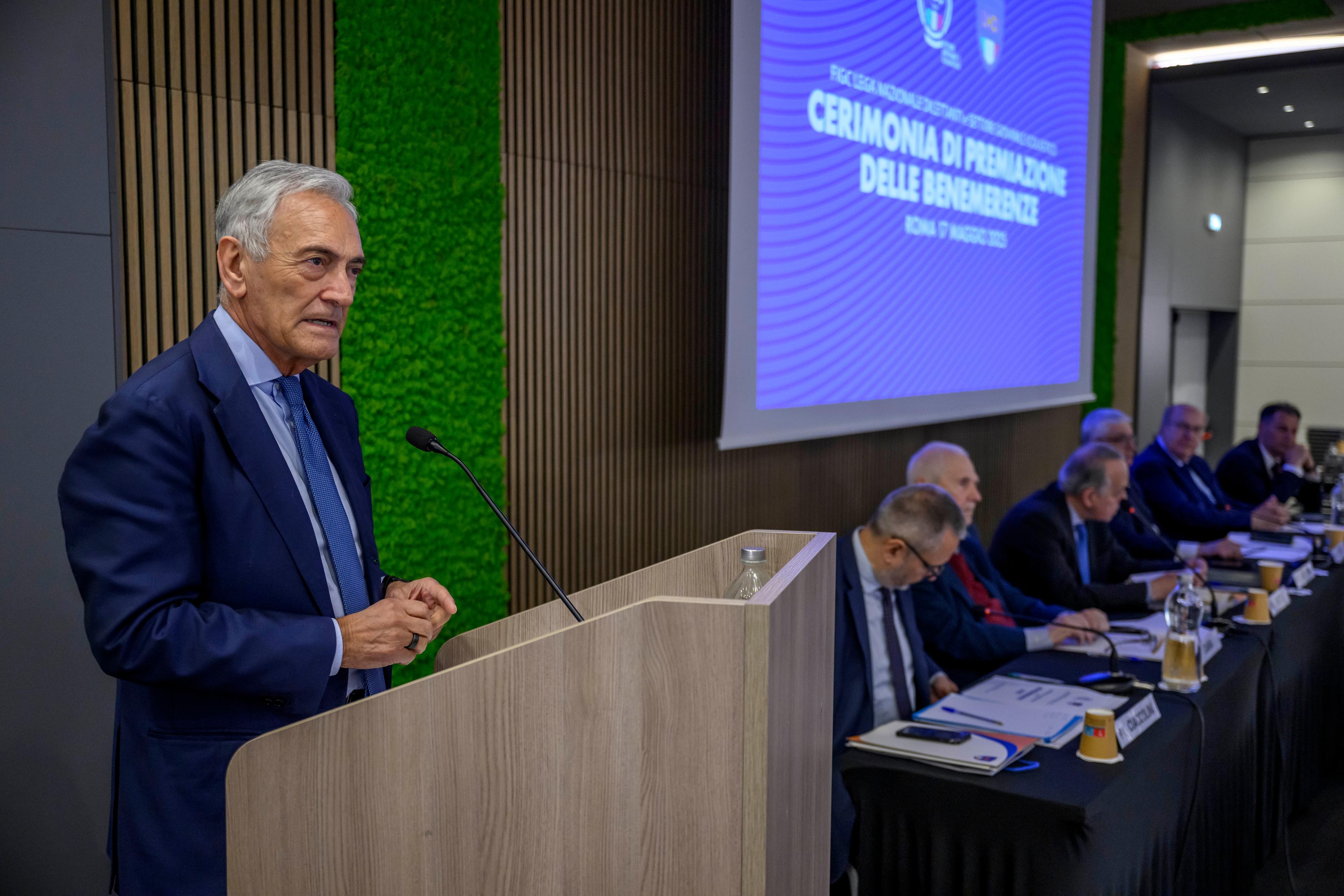 Benemerenze 2025, consegnati i premi all'attività dilettantistica e giovanile. Gravina: \"Siete la base del calcio senza la quale non può esserci vertice\"