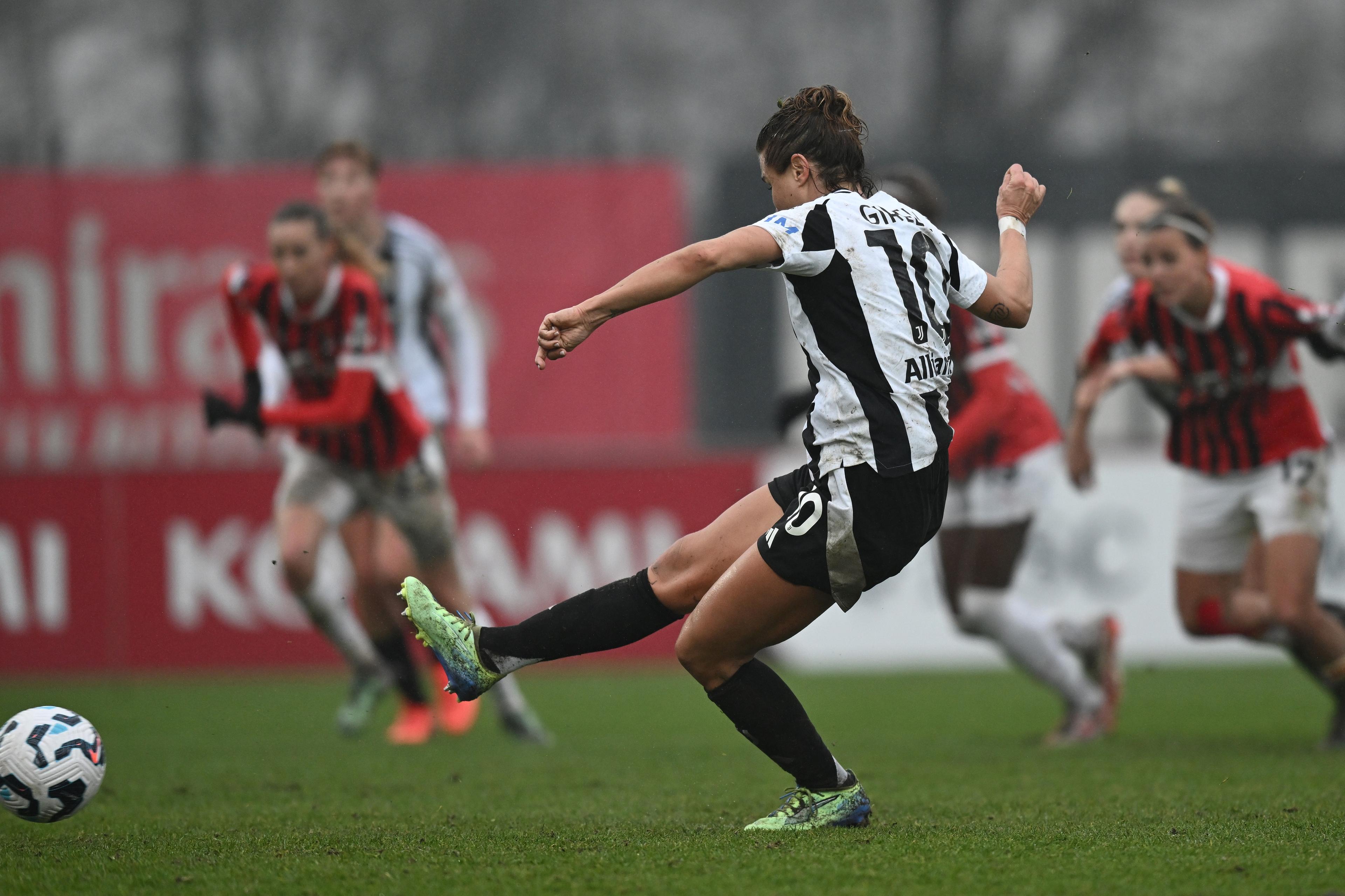 Cristiana Girelli (Juventus Women) ; February 9; 2025 - Football : Italian championship 2024 2025 Femminile ; 18°Day; match between Milan Women 0-6 Juventus Women at Peppino Vismara Stadium ; Milano, Italy; Goal 0-3 ;( photo by aicfoto)(ITALY) [0855]