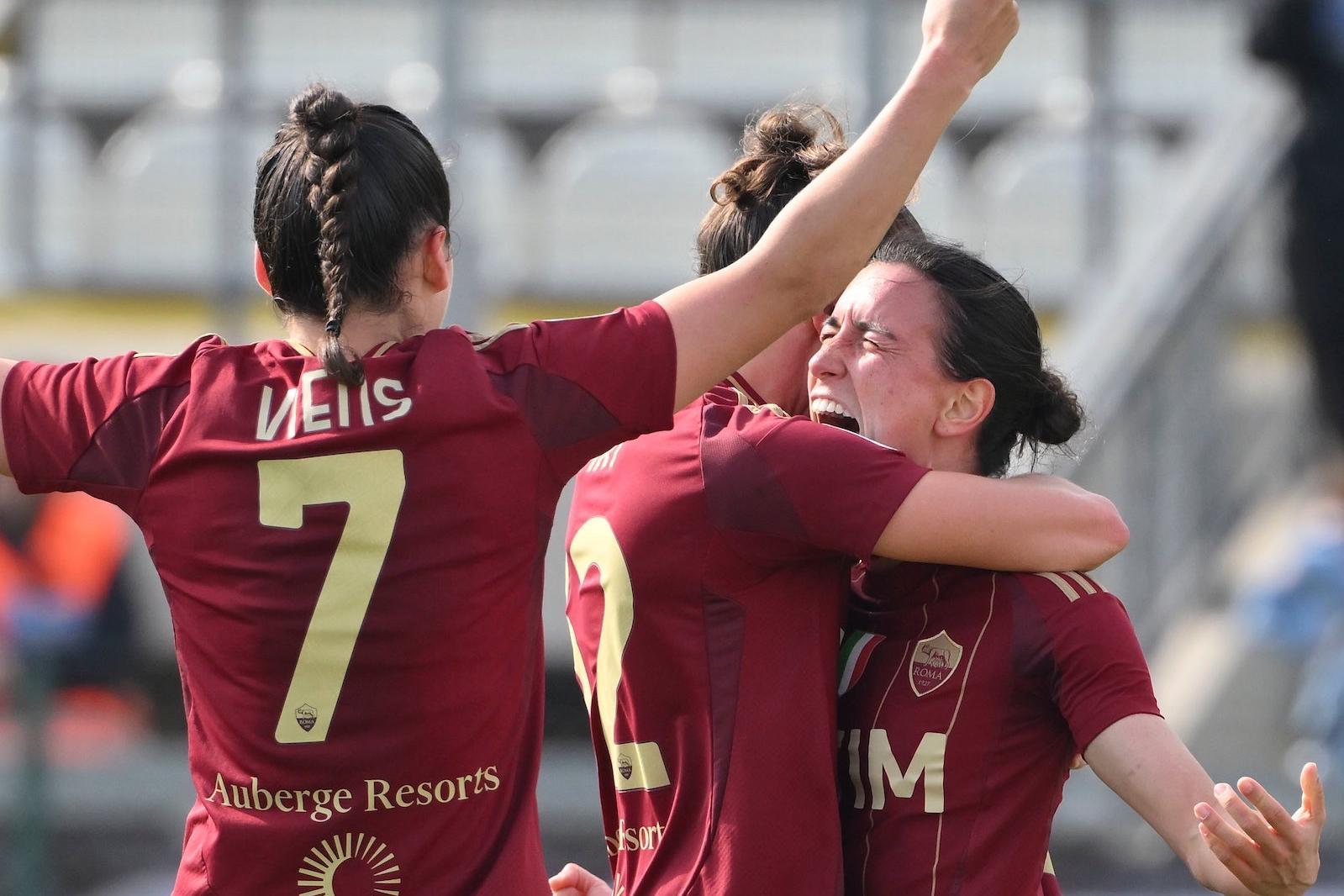 Il Milan agguanta il pari con la Juventus al 90’, la Roma batte l’Inter e la aggancia al secondo posto