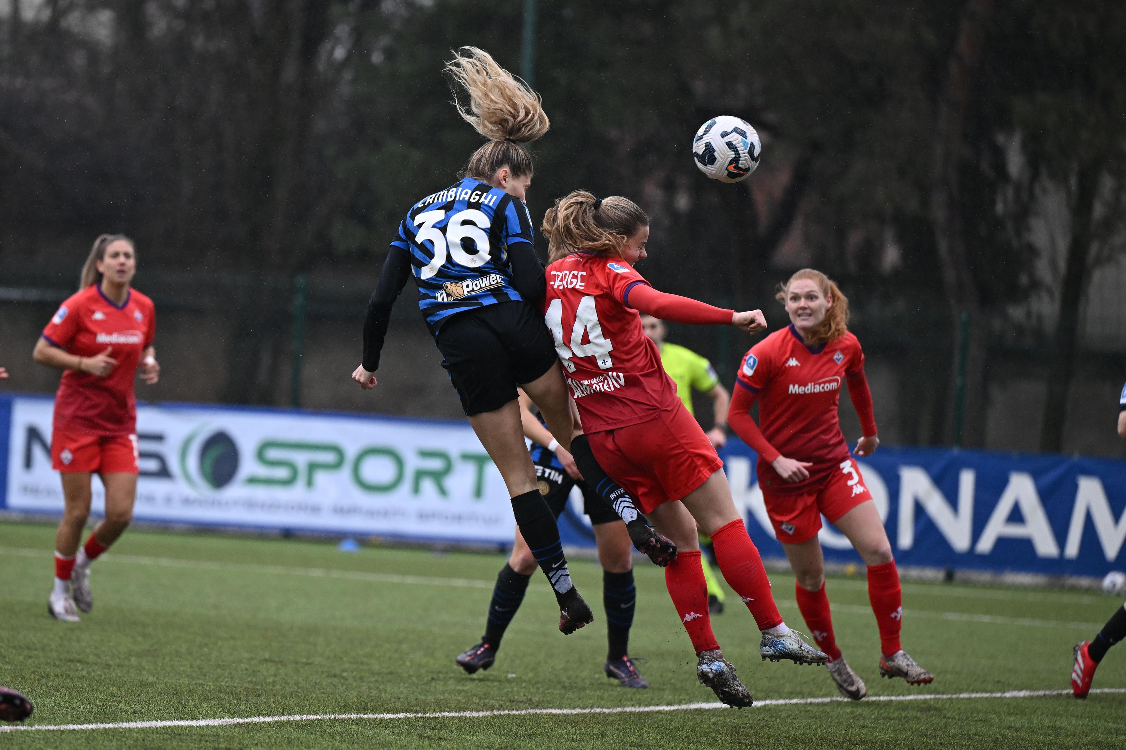 Michela Cambiaghi (Inter Women)Emma Skou Faerge (Fiorentina Women) ; February 1; 2025 - Football : Italian championship 2024 2025 Femminile ; 17°Day; match between Inter Women 2-0 Fiorentina Women at Arena Civica Gianni Brera Stadium ; Milano, Italy; Goal 1-0 ;( photo by aicfoto)(ITALY) [0855]