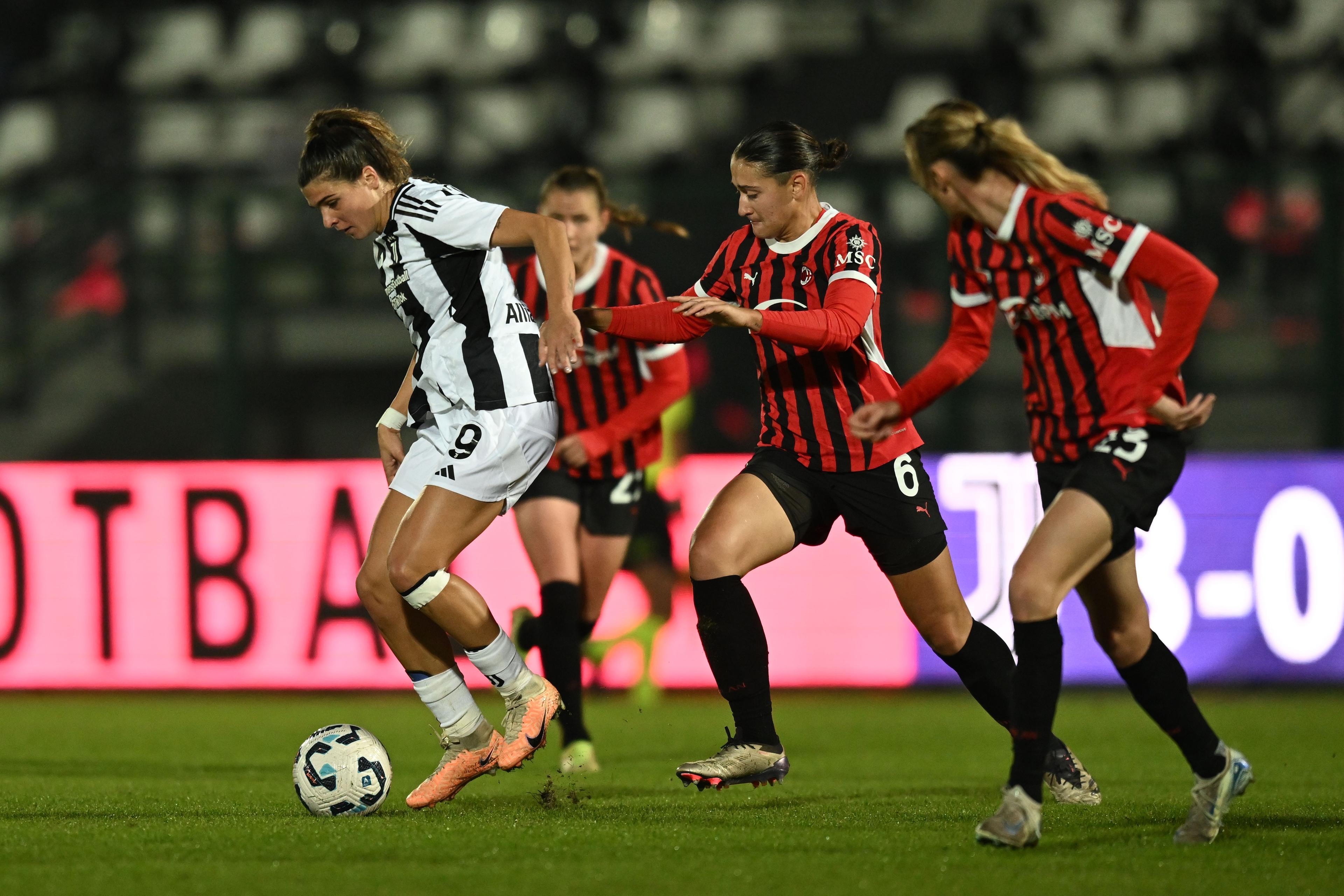Juve in casa col Milan per chiudere i conti: una vittoria venerdì e sarà scudetto, ma le rossonere sono in forma. Si gioca alle 17.30, diretta RaiSport e DAZN