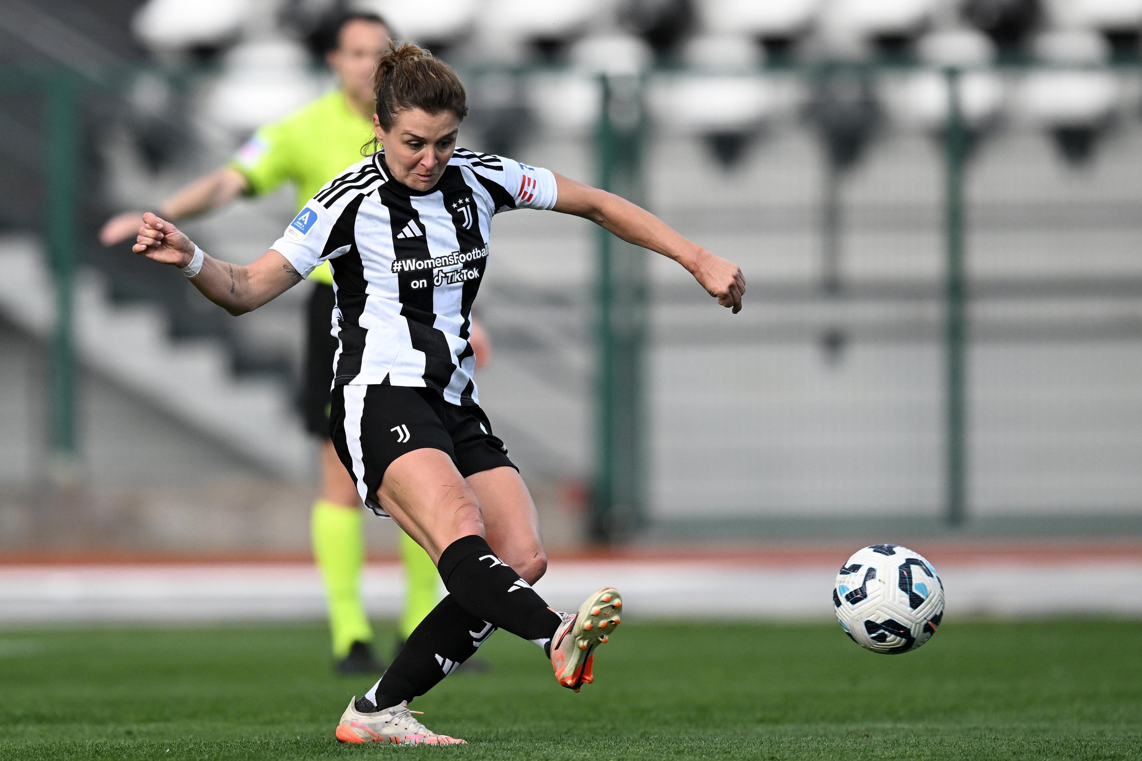 BIELLA, ITALY - APRIL 18: Cristiana Girelli of Juventus scores goal during the Woman Serie A Play off Group A match between Juventus and AC Milan at Stadio Comunale Vittorio Pozzo Lamarmora on April 18, 2025 in Biella, Italy. (Photo by Image Photo Agency/Getty Images)