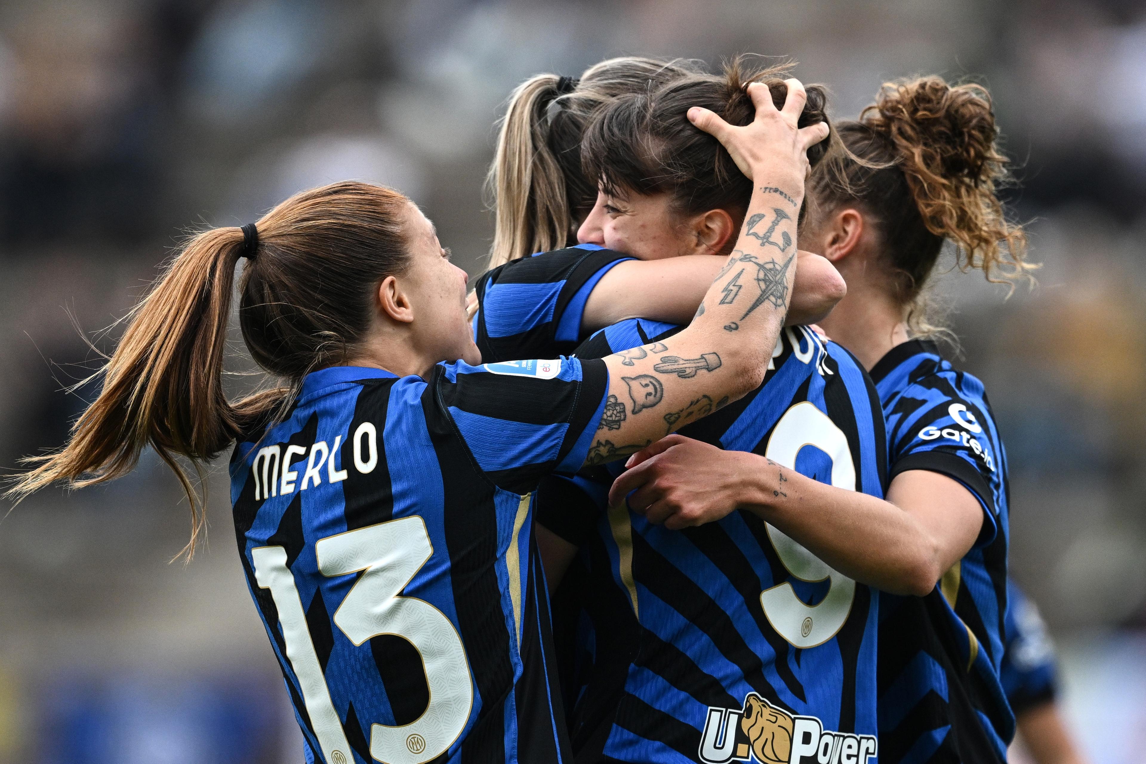 MILAN, ITALY - APRIL 19: Elisa Polli of Inter celebrates her goal during the Women Serie A Playoff between Internazionale vs Roma at Arena Civica Gianni Brera on April 19, 2025 in Milan, Italy. (Photo by Image Photo Agency/Getty Images)