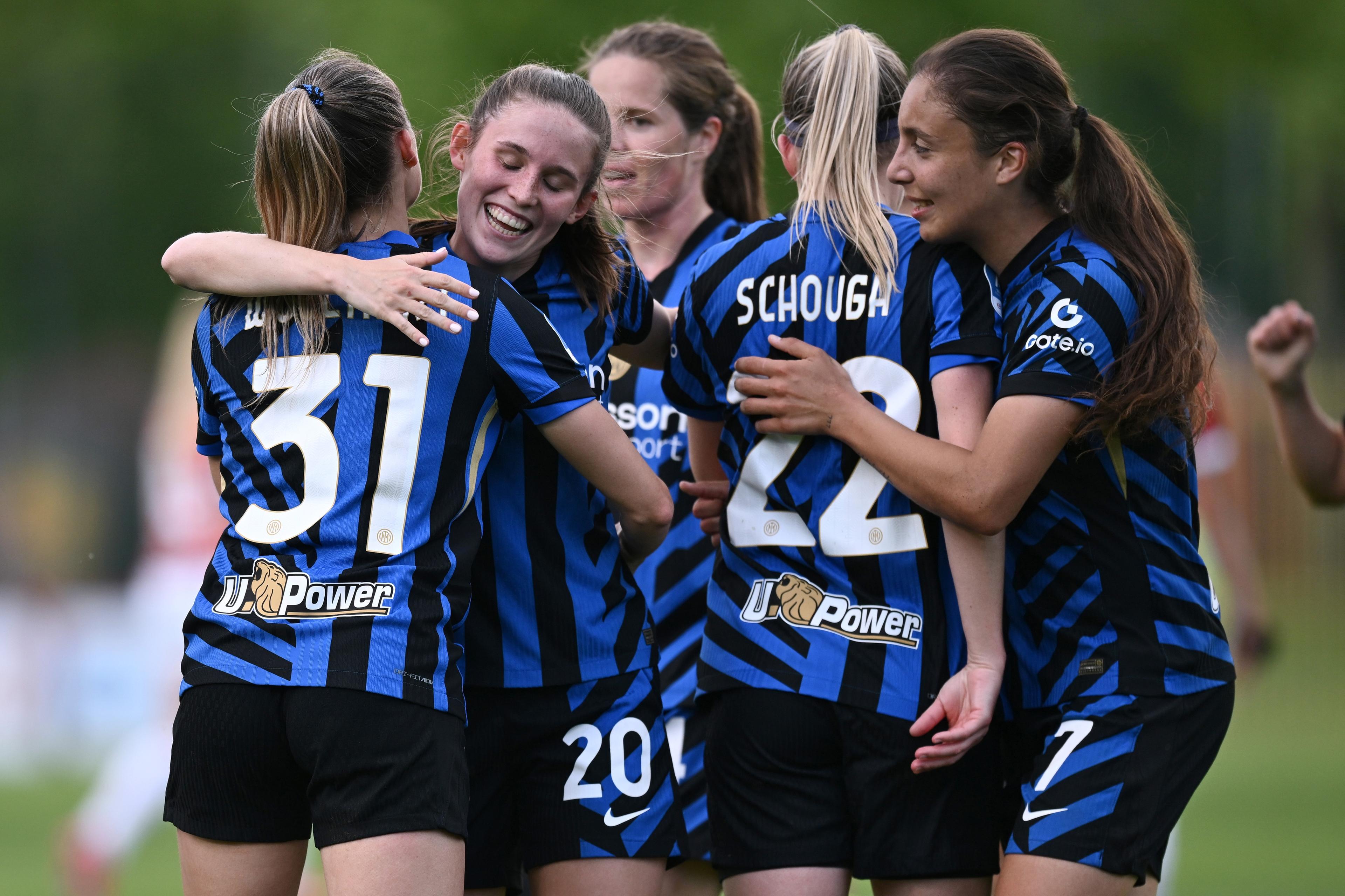Splendida Fiorentina, 3-1 alla Juventus col duo Durante-Janogy. Inter padrona del derby: Milan ko 4-1