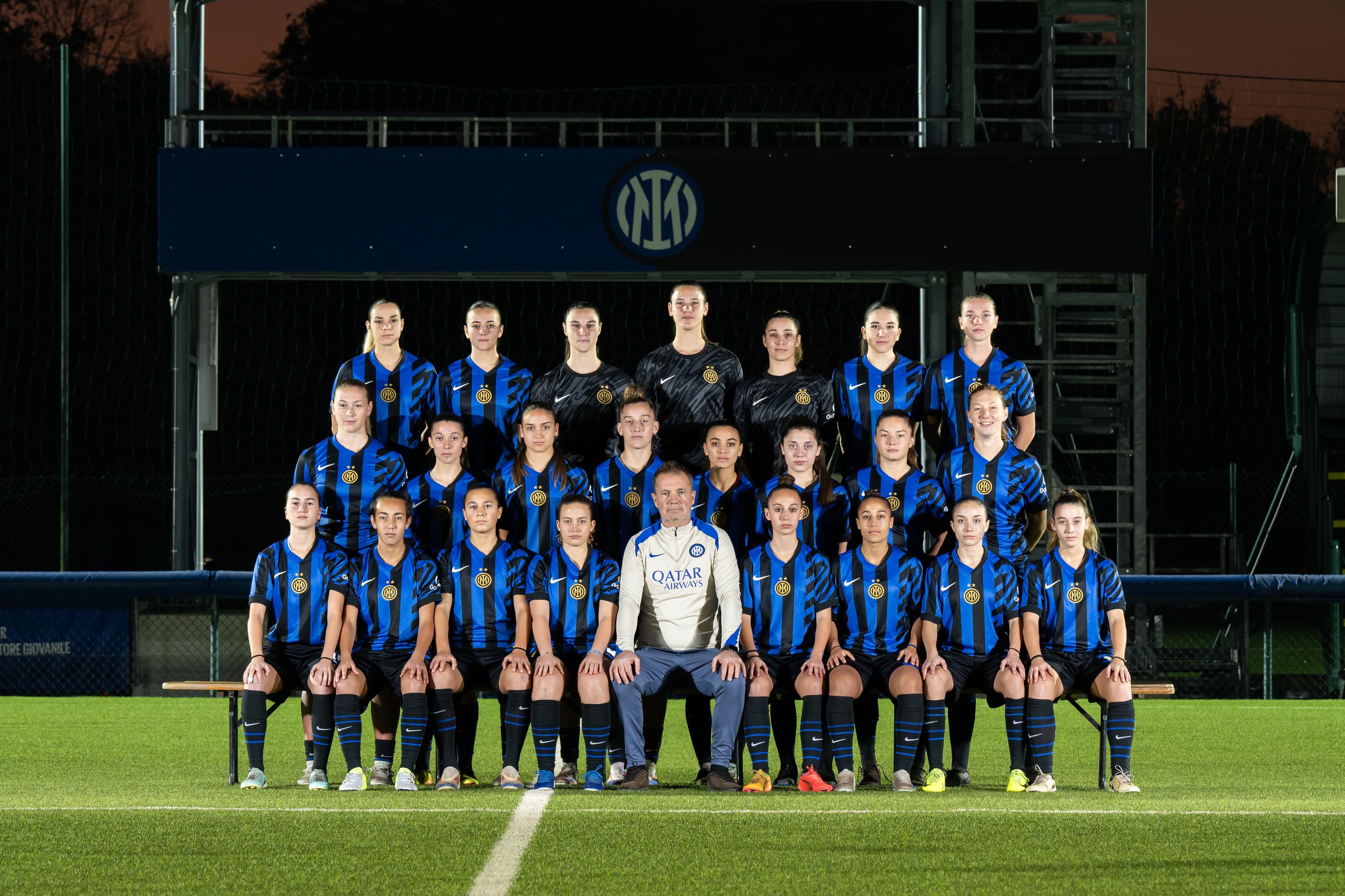MILAN, ITALY - NOVEMBER 14: Team of FC Internazionale Women U19 pose for the team photo at Konami Youth Development Centre in memory of Giacinto Facchetti (Interello) on November 14, 2024 in Milan, Italy. (Photo by Mattia Pistoia - Inter/Inter via Getty Images)