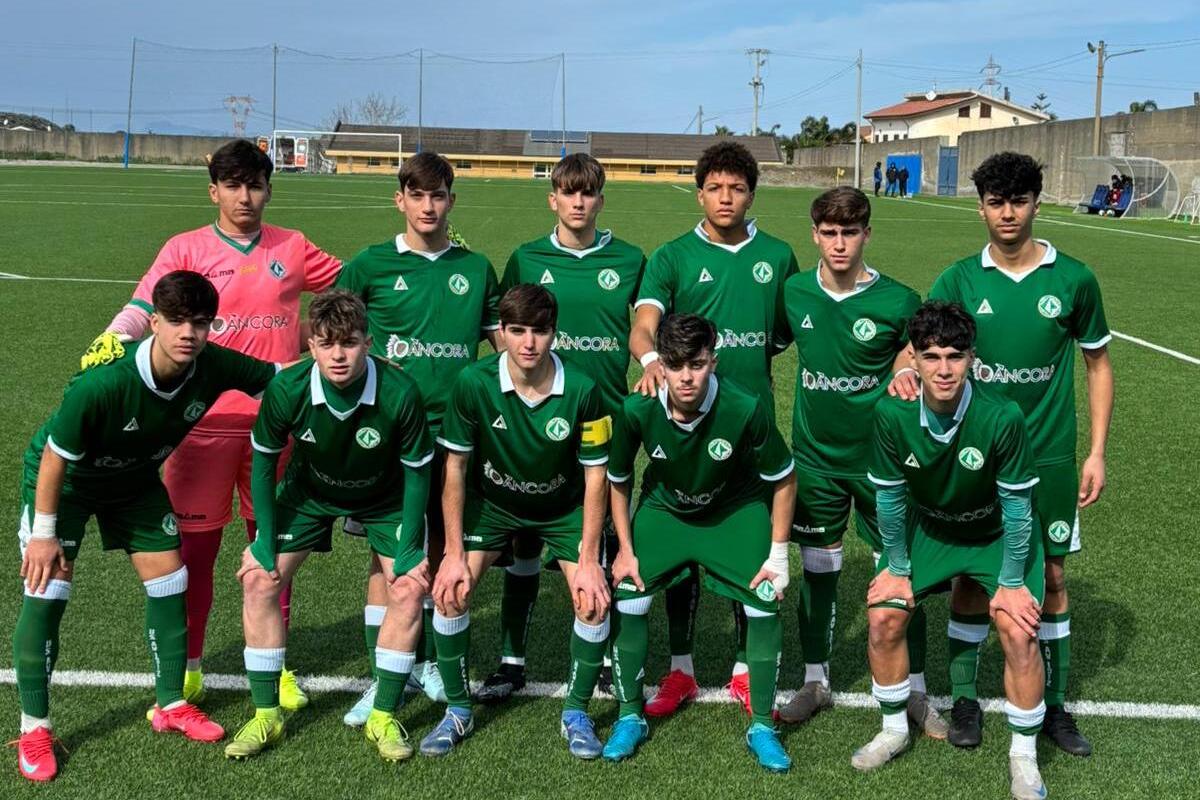 Under 17 Serie C, l'imbattibile Avellino ospita il Potenza nel girone D. Leone: \"Il nostro unico alleato è il lavoro\"