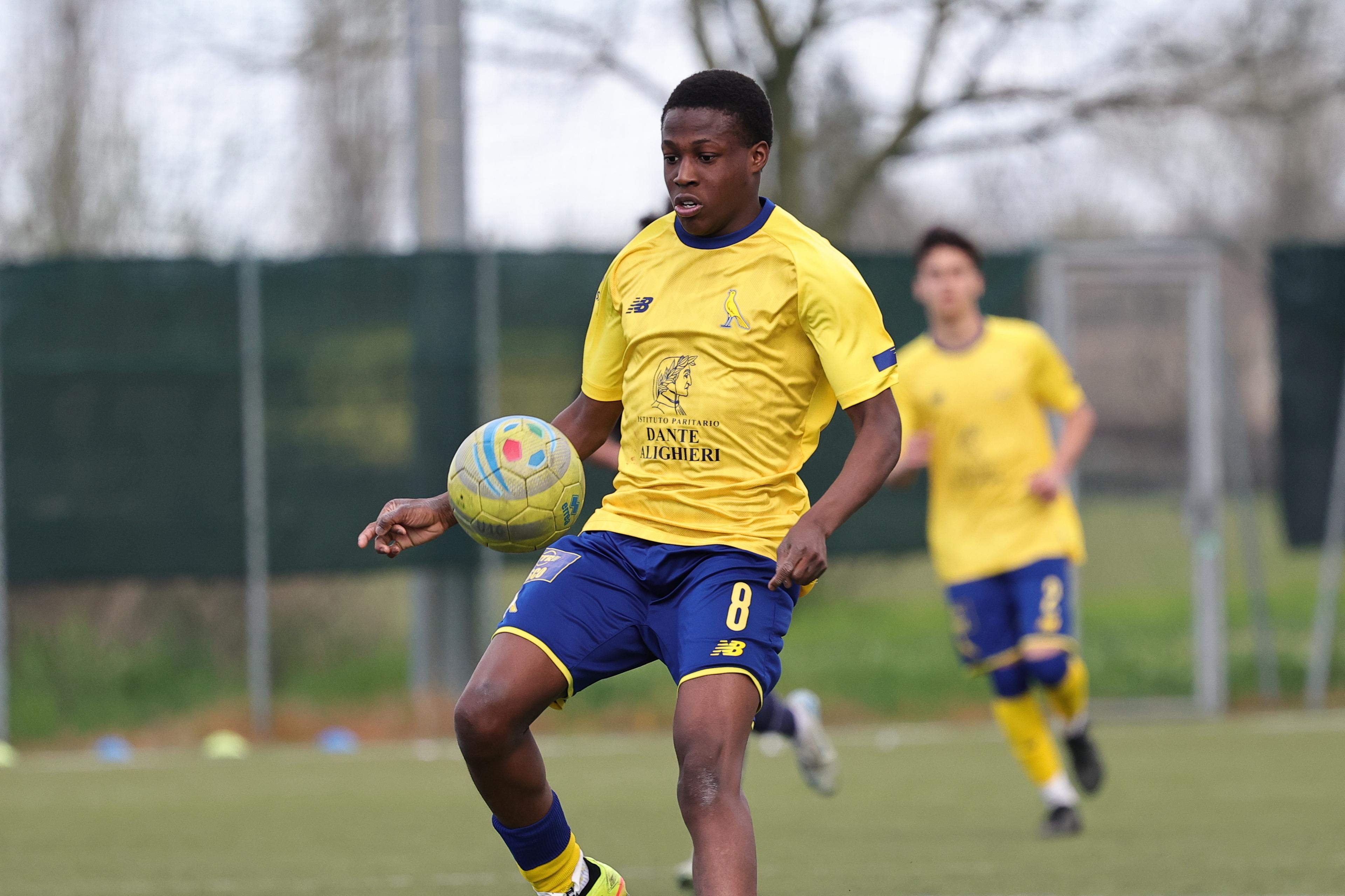 Freedom Obasuyi, il leader silenzioso del centrocampo del Modena: \"Il mio sogno è arrivare in Serie A\"