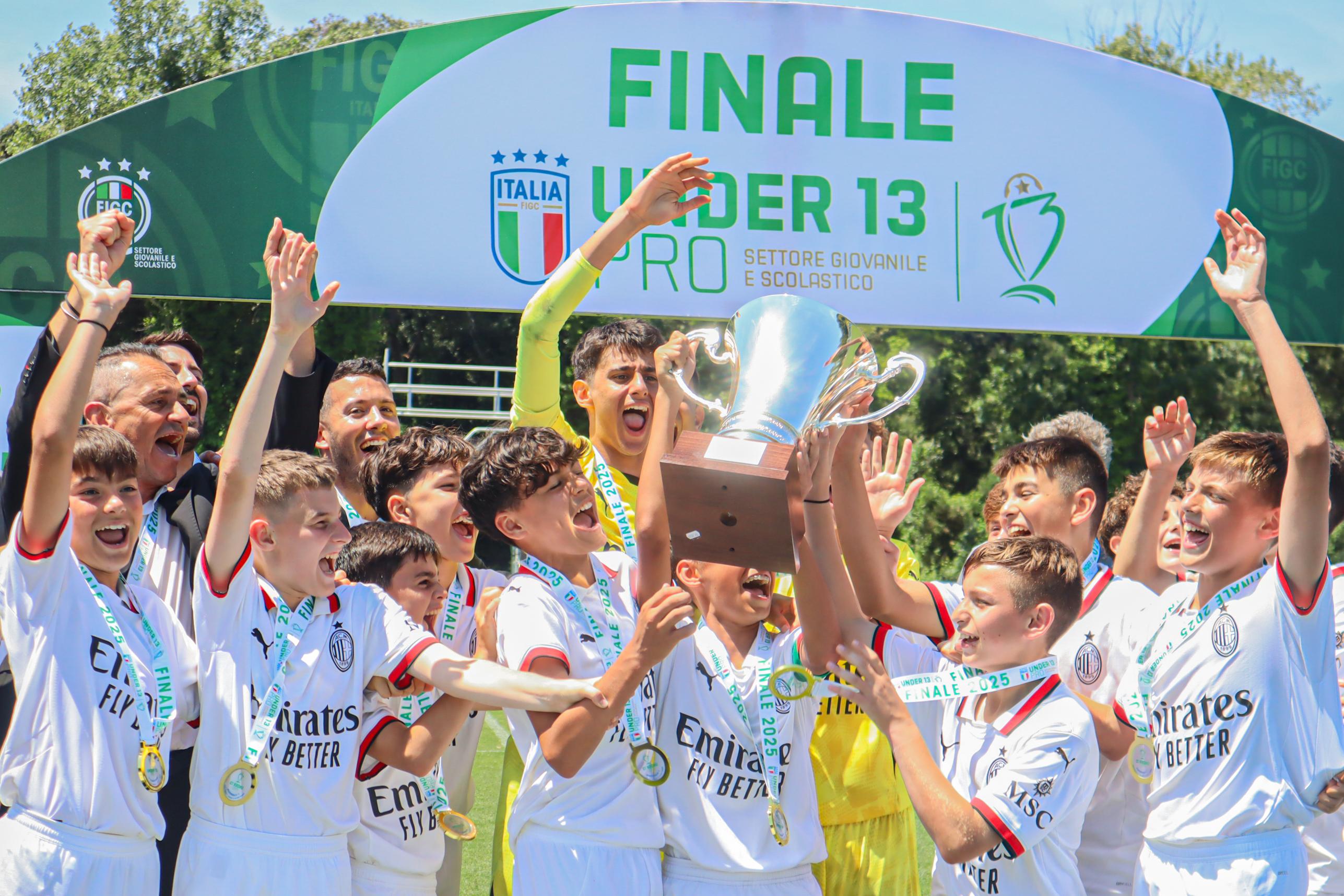 Il Milan conquista la fase finale degli Esordienti Under 13 Pro: superate Roma, Parma e Albinoleffe