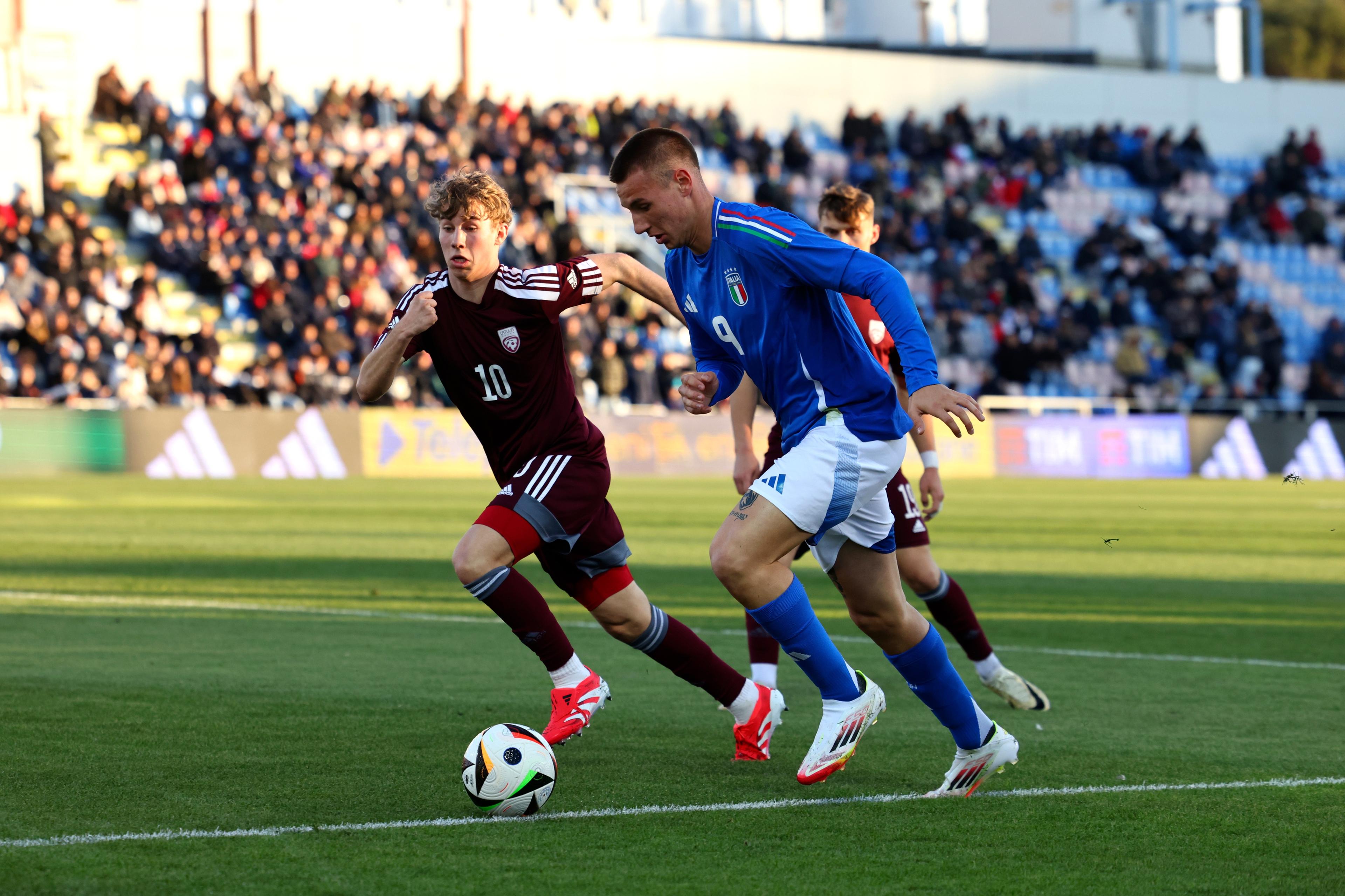 CROTONE, ITALY - MARCH 19: Francesco Camarda of Italy U19 during the Elite Round match beetween Italy U19 and Latvia U19 at Stadio Comunale Ezio Scida on March 19, 2025 in Crotone, Italy. (Photo by FIGC/FIGC via Getty Images)