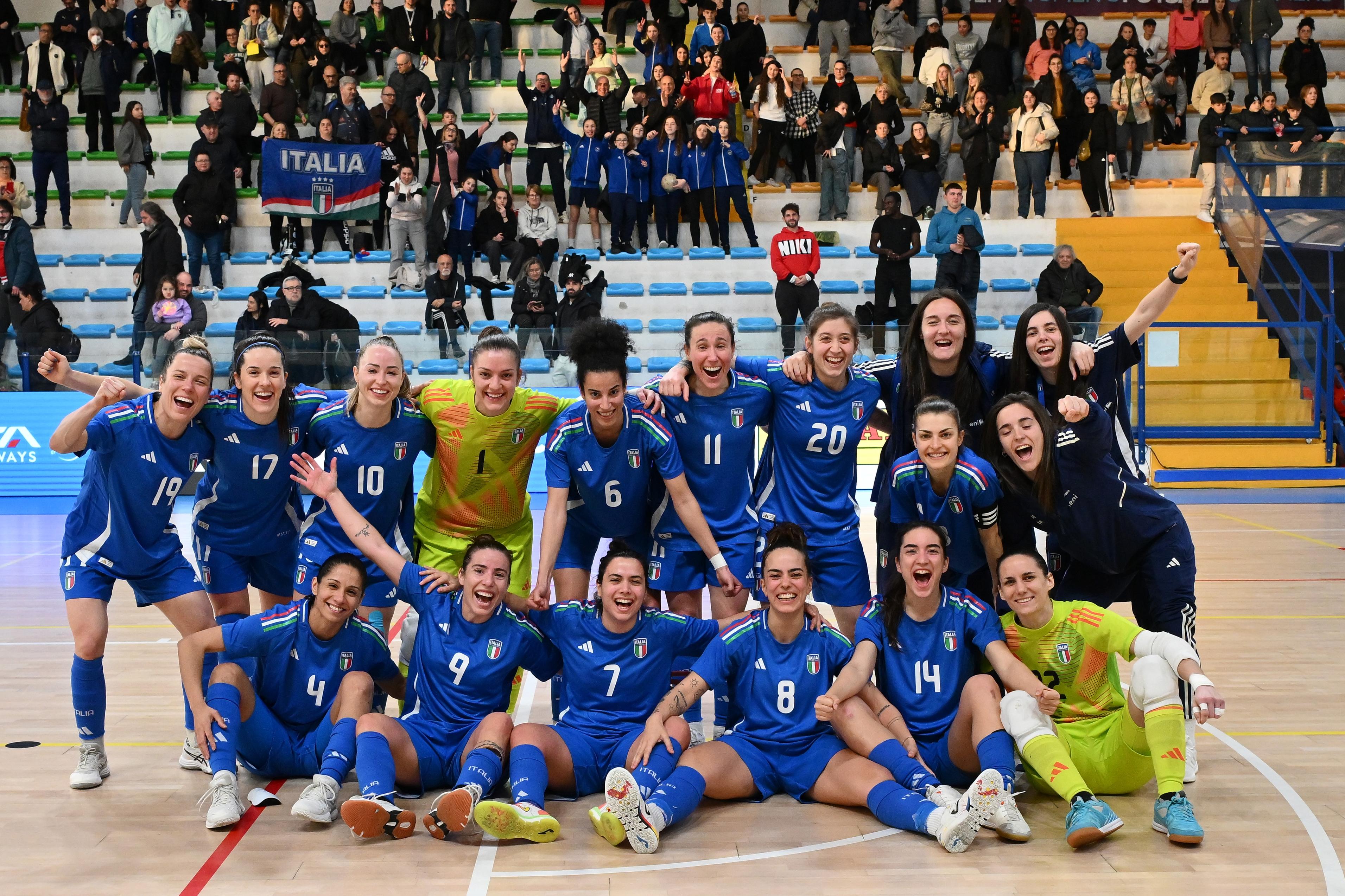 Le Azzurre partono col piede giusto: 6-1 all’Ungheria nel primo match del girone di qualificazione al Mondiale