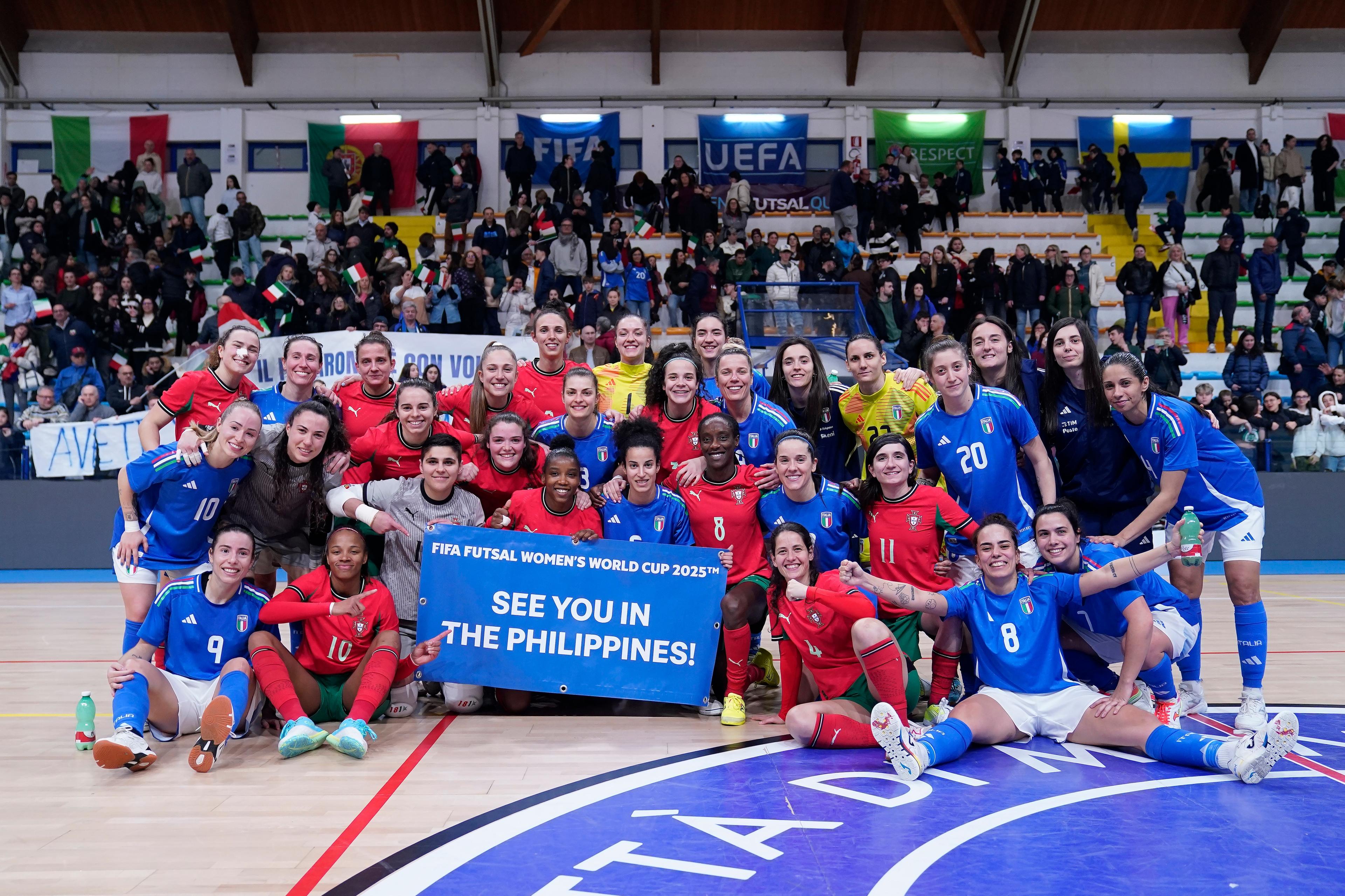 MONTESILVANO, ITALY - MARCH 22: Italy and Portugal celebrate the qualify to Women's World Cu during FIFA Futsal Women's World Cup Qualifying Round match between Italy and Portugal at Palasport Corrado Roma on March 22, 2025 in Montesilvano, Italy. (Photo by Danilo Di Giovanni - FIGC/FIGC via Getty Images)