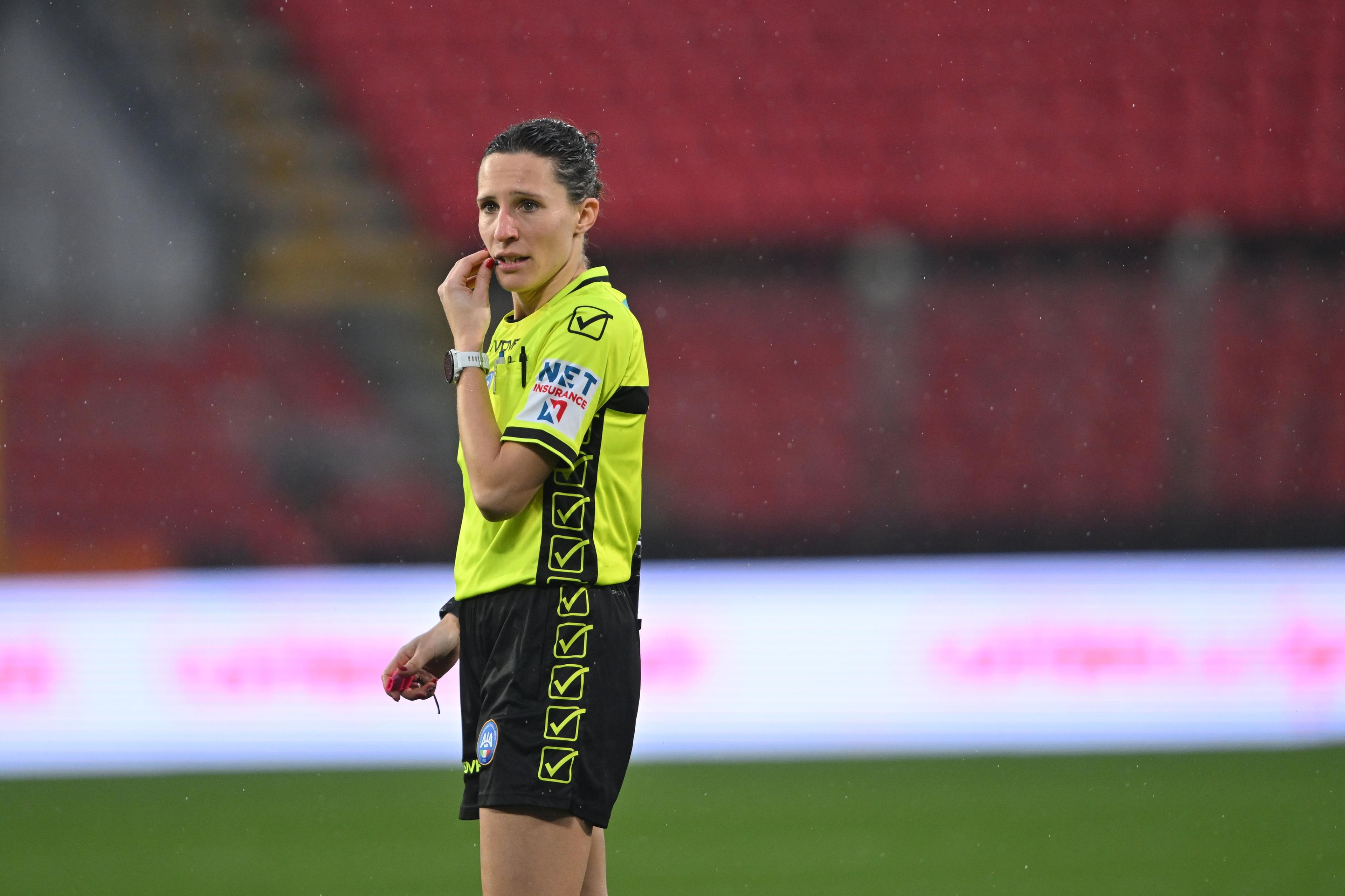CREMONA, ITALY - JANUARY 07: Referee Silvia Gasperotti reacts during the Italian Women Super Cup at Stadio Giovanni Zini on January 07, 2024 in Cremona, Italy. (Photo by Marco M. Mantovani/Getty Images)