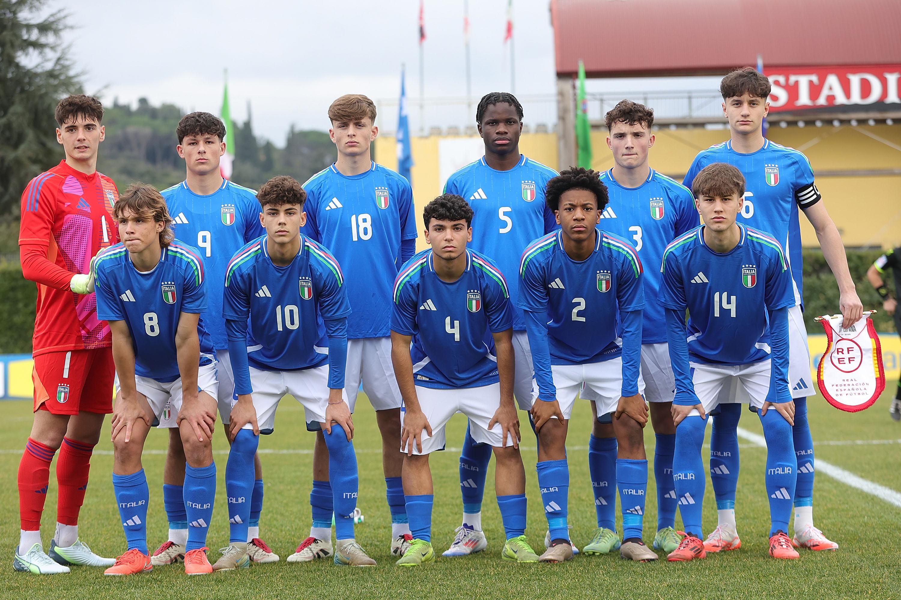 FLORENCE, ITALY - JANUARY 21: Italy U17 poses during the International Friendly match between Italy U17 and Spain U17 on January 21, 2025 in Florence, Italy.  (Photo by Gabriele Maltinti - FIGC/FIGC via Getty Images)