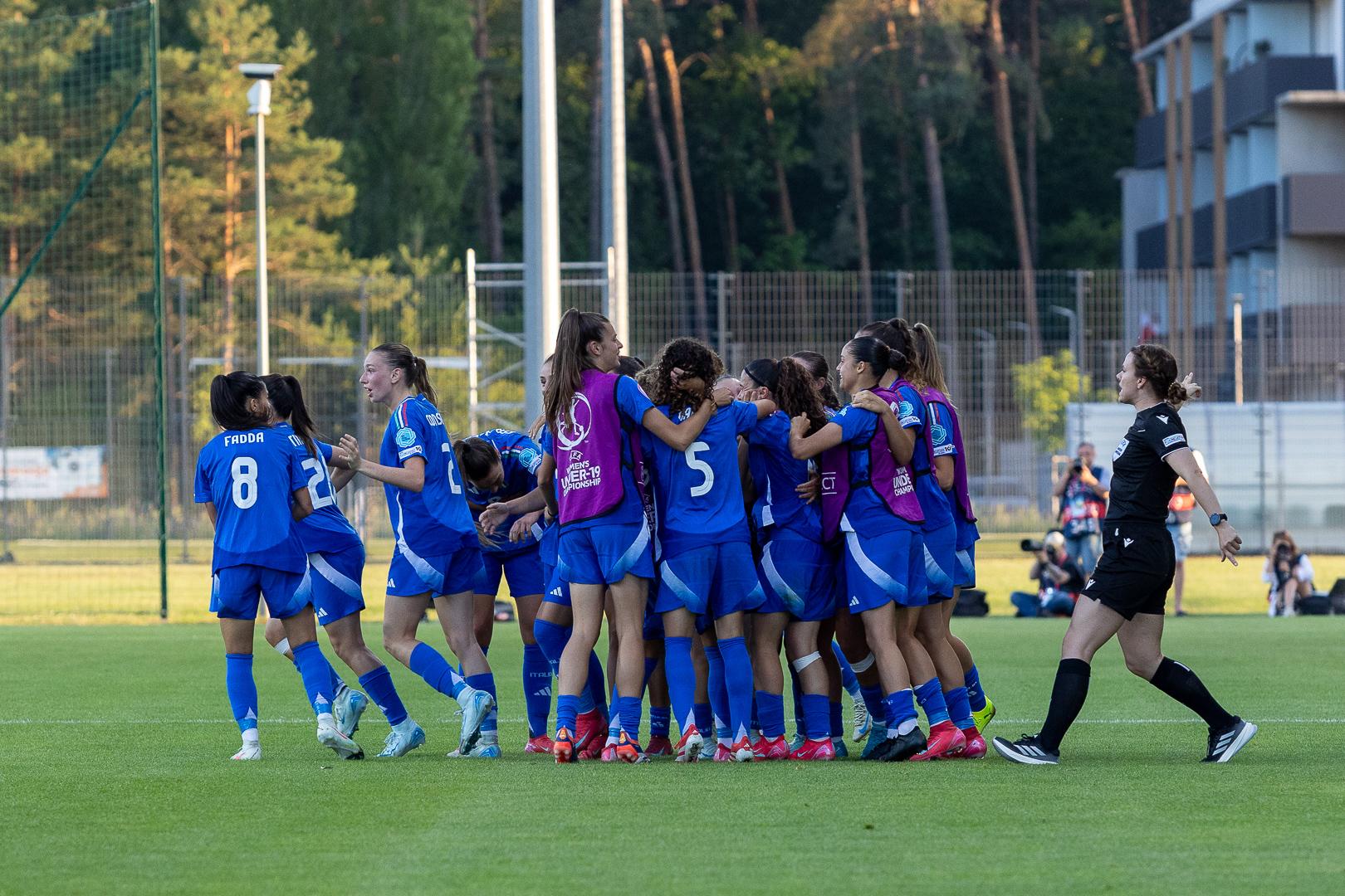 L'esordio all'Europeo finisce in parità: Pellegrino Cimò al 92' riprende la Polonia e regala un punto d'oro all'Italia. Matteucci: \"Un pareggio meritato\"