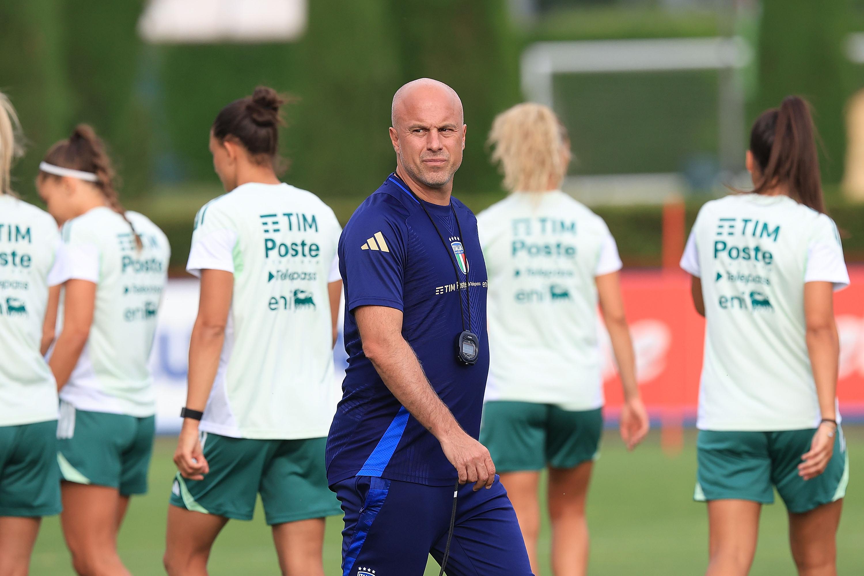 FLORENCE, ITALY - JUNE 16: Andrea Soncin manager of Italy Women looks on during Italy Women Training Session at Centro Tecnico Federale di Coverciano on June 16, 2025 in Florence, Italy. (Photo by Gabriele Maltinti - FIGC/FIGC via Getty Images) *** Local Caption *** Andrea Soncin