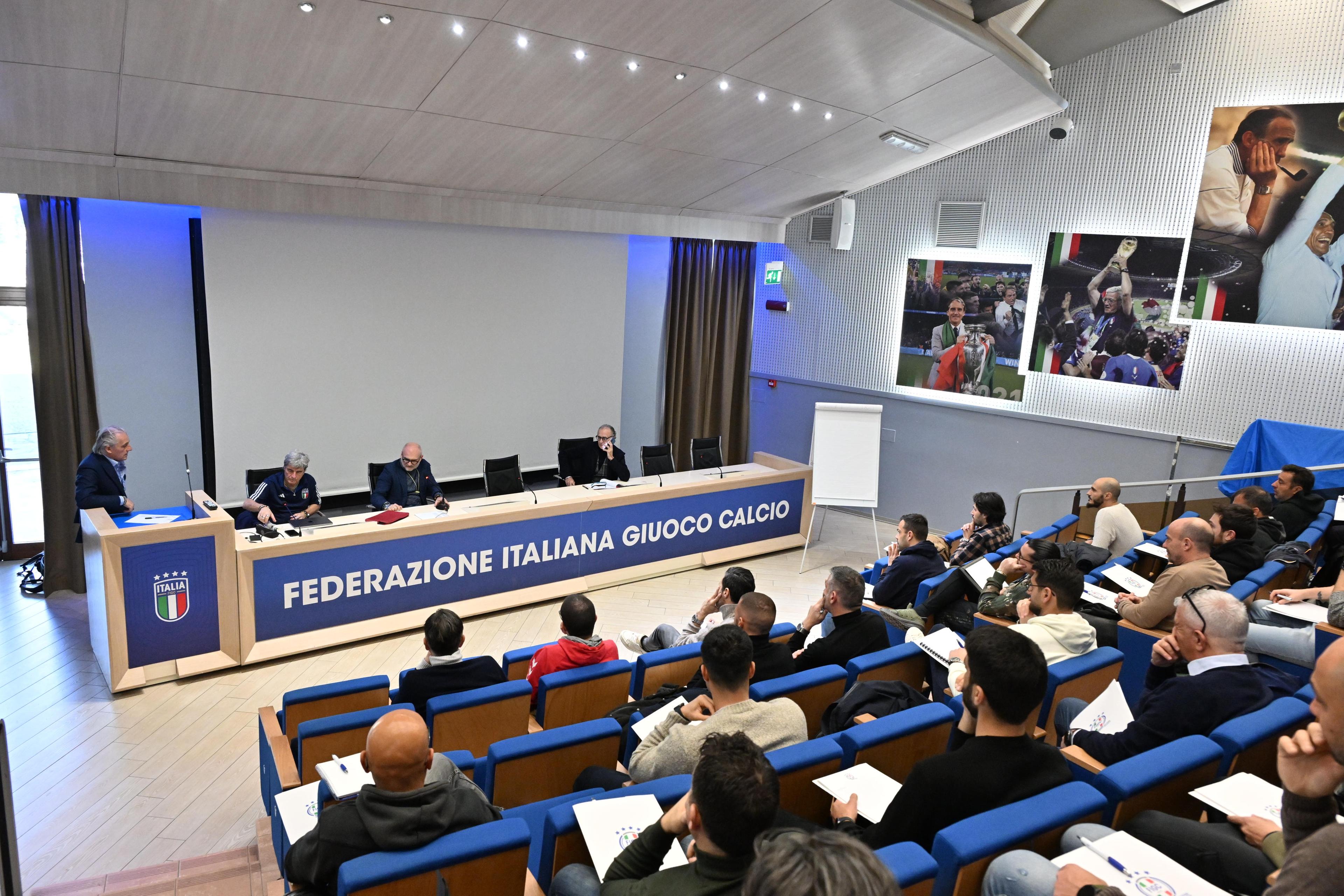 Inaugurato a Coverciano il nuovo corso UEFA A: 192 ore di lezione fino al prossimo 14 maggio