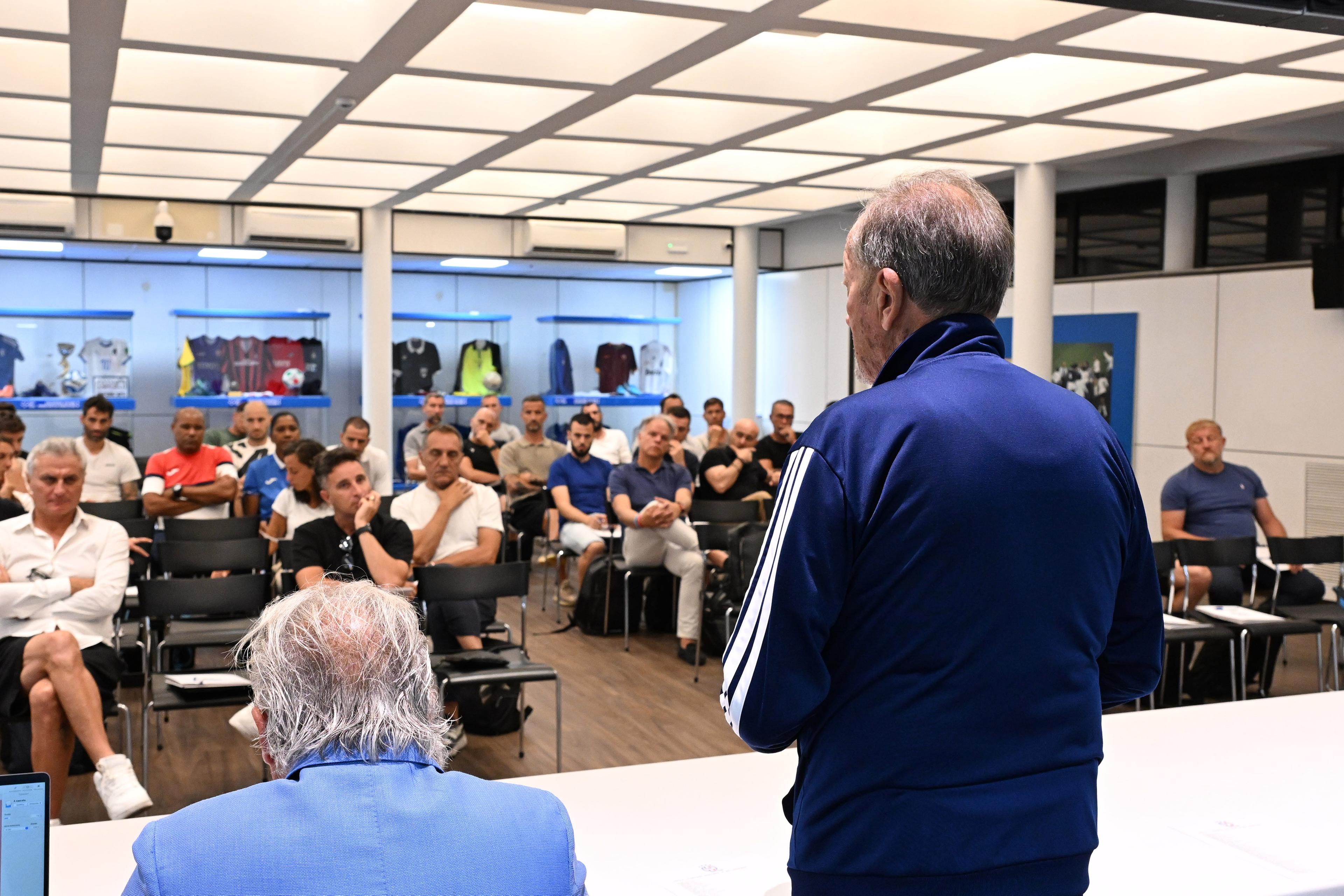Inaugurato il nuovo corso UEFA A: nella classe nomi molto noti del calcio italiano. Lezioni a Coverciano fino al 24 luglio