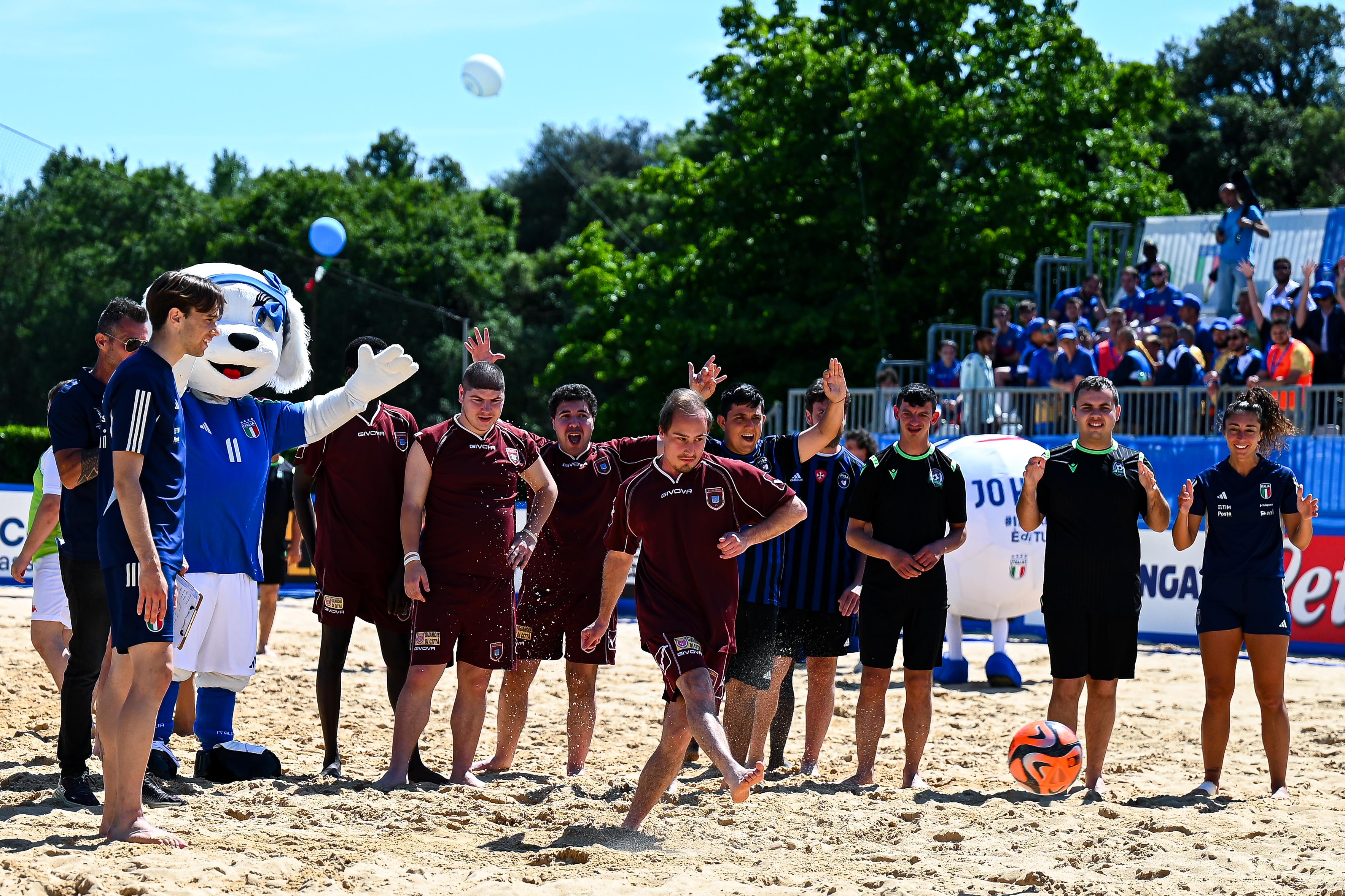 Le emozioni del beach soccer alla Finale Nazionale della DCPS. Del Duca: \"Il calcio è di tutti e affonda le sue radici nell’inclusione\"