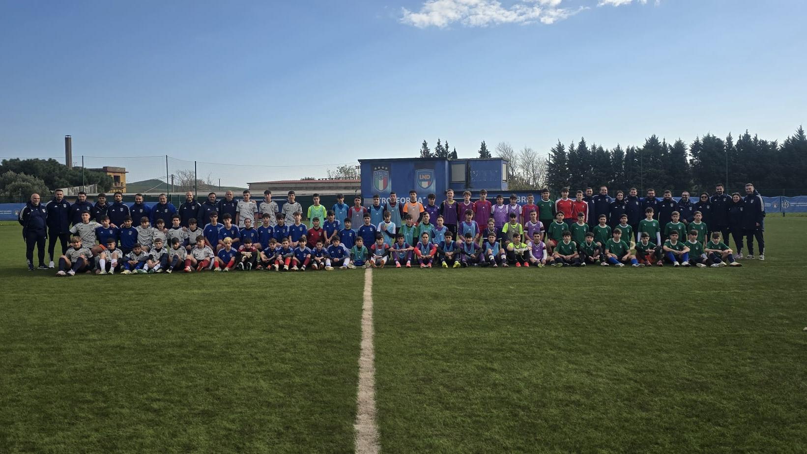 Torneo Nazionale under 14 - \"Il calciatore dell'Evolution Programme\", a Catanzaro in campo mettendo in pratica consigli dei tecnici federali
