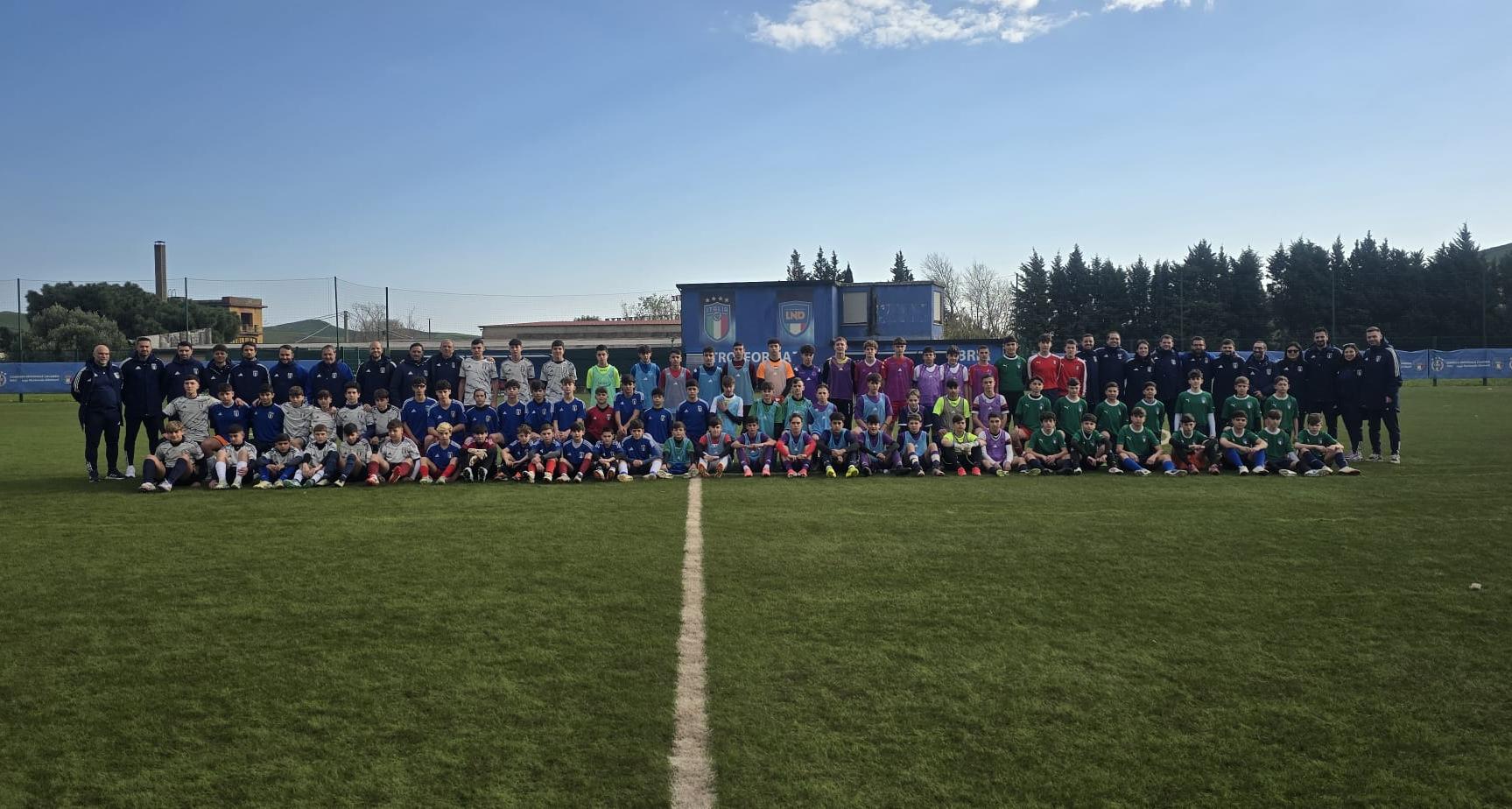 Torneo Nazionale under 14 - \"Il calciatore dell'Evolution Programme\", a Catanzaro in campo mettendo in pratica consigli dei tecnici federali
