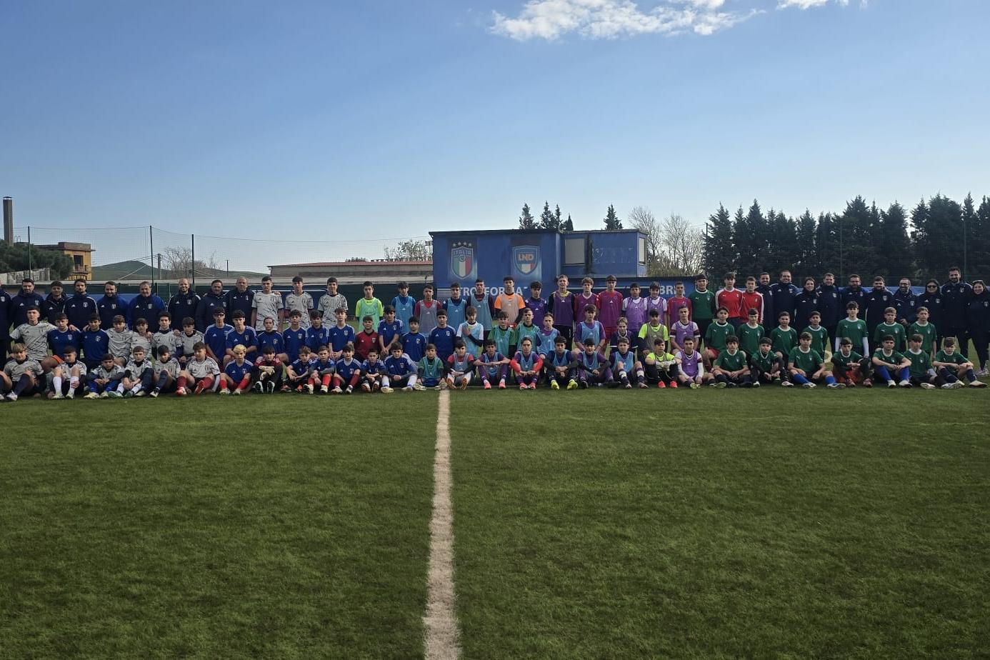Torneo Nazionale under 14 - \"Il calciatore dell'Evolution Programme\", a Catanzaro in campo mettendo in pratica consigli dei tecnici federali