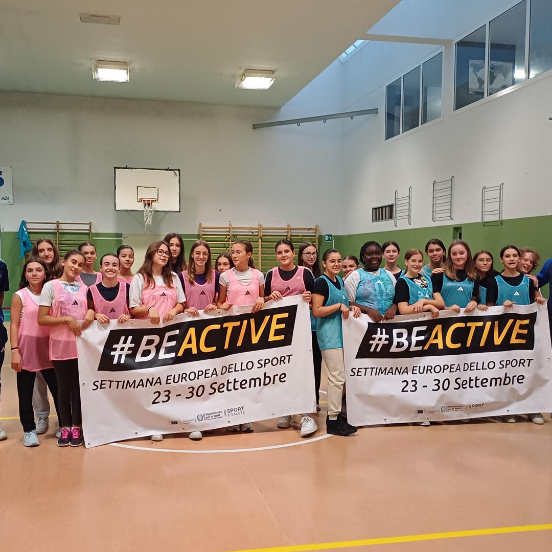 Grande successo per il Play Days a Pesaro: entusiasmo e sport per le ragazze dell’Istituto Leopardi
