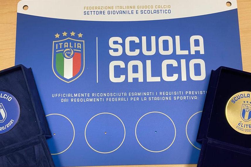 Bari e Latiano, Scuole di Calcio e Scuole di Calcio Élite: martedì 24 e mercoledì 25 gennaio cerimonia consegna targhe 2021/2022