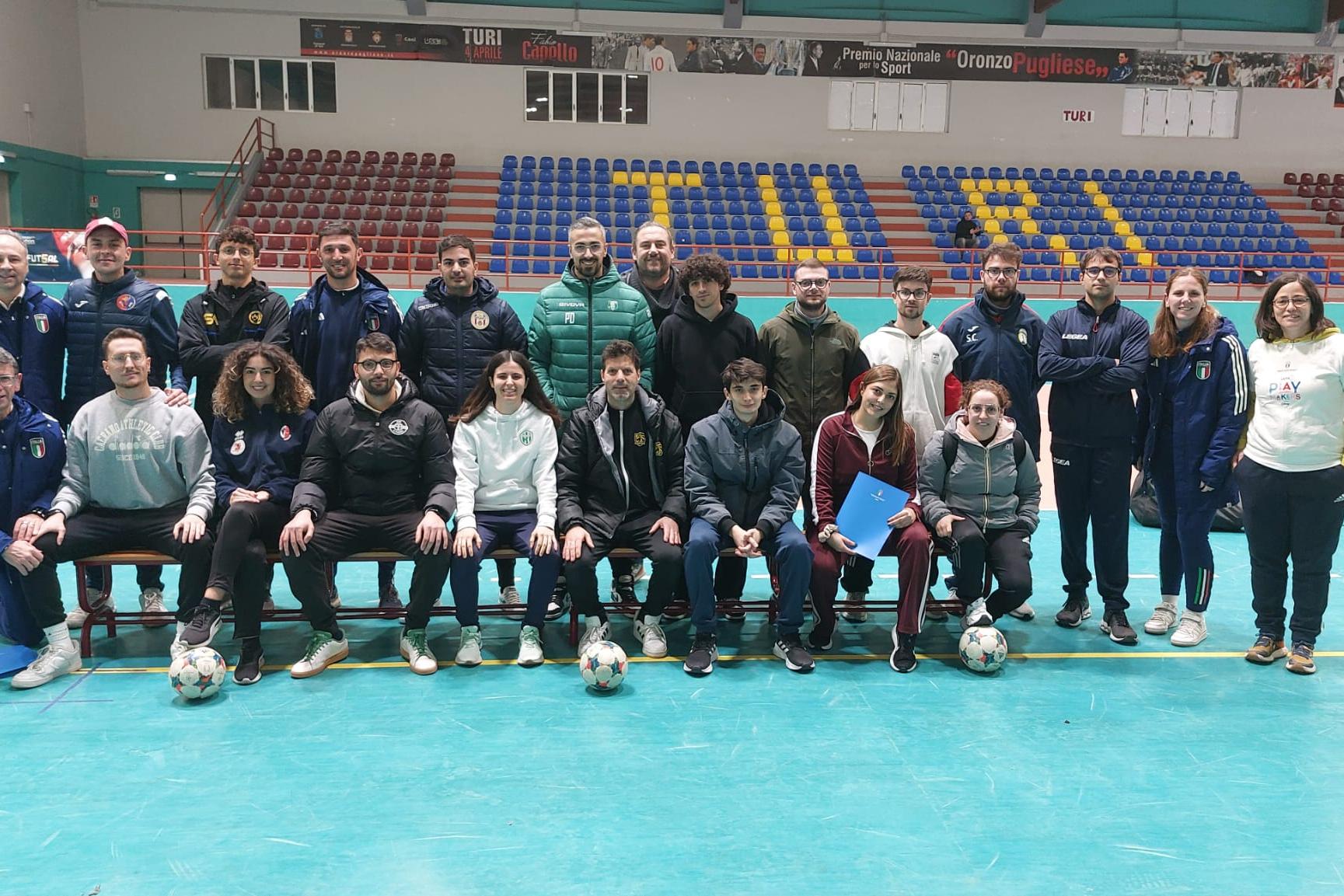 Numerosa partecipazione alle lezioni del corso Grassroots Livello E per il calcio nella scuola