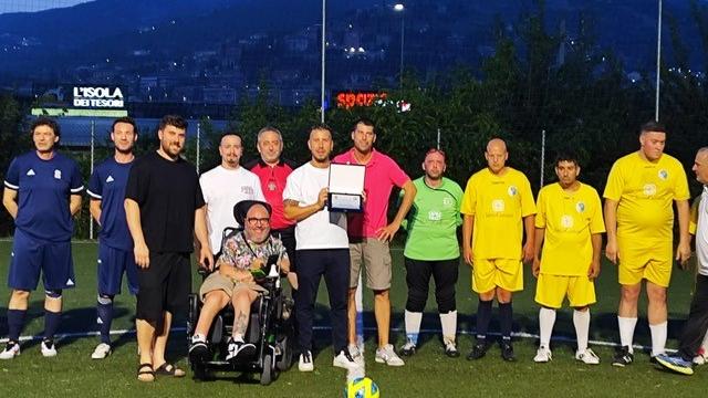 Adriano, il bomber che non t'aspetti nel torneo umbro ultra inclusivo: \"Come giocano questi ragazzi!\"